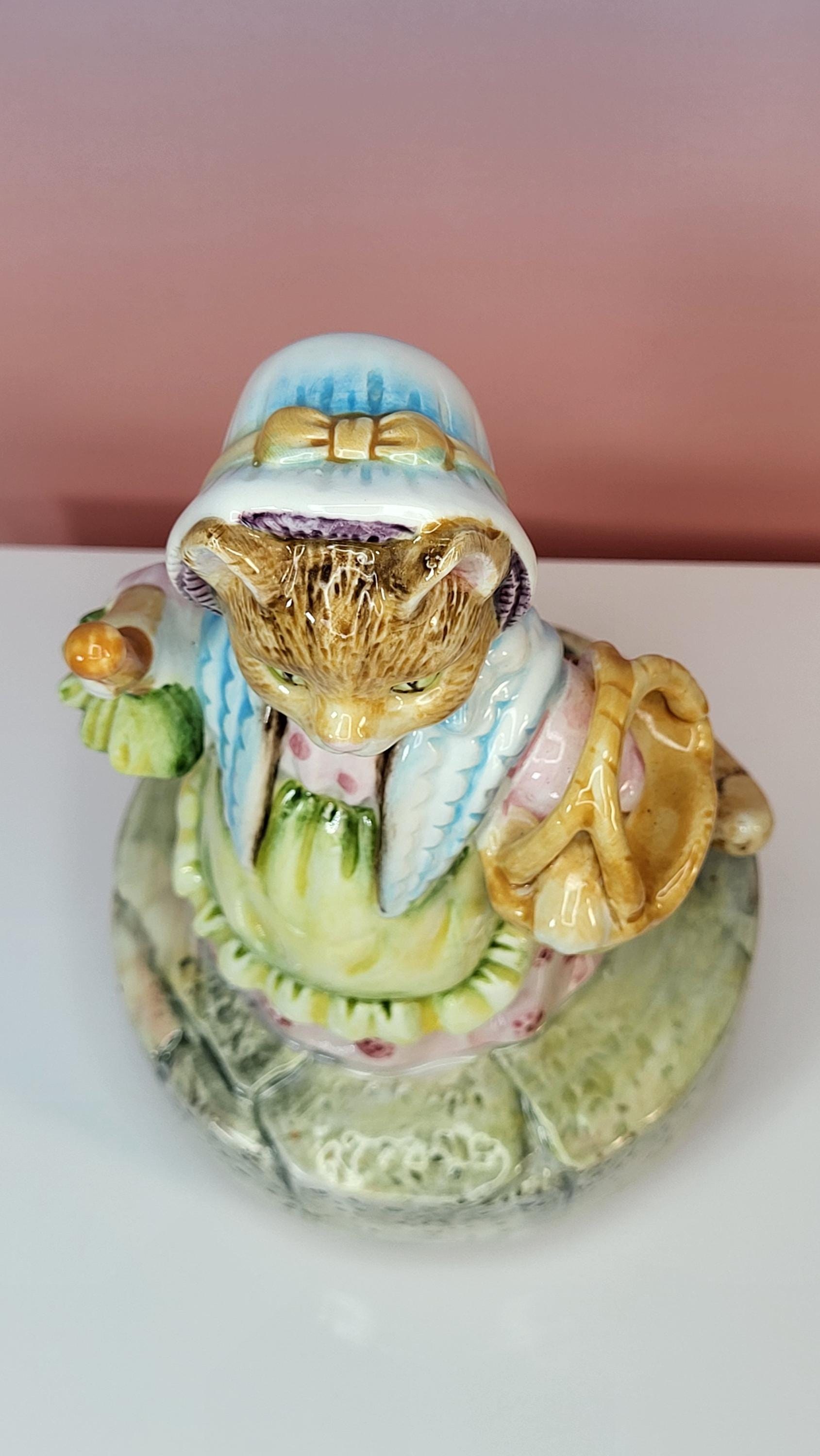 Vintage Schmid Beatrix Potter Mrs. Ribby Music Box view 9