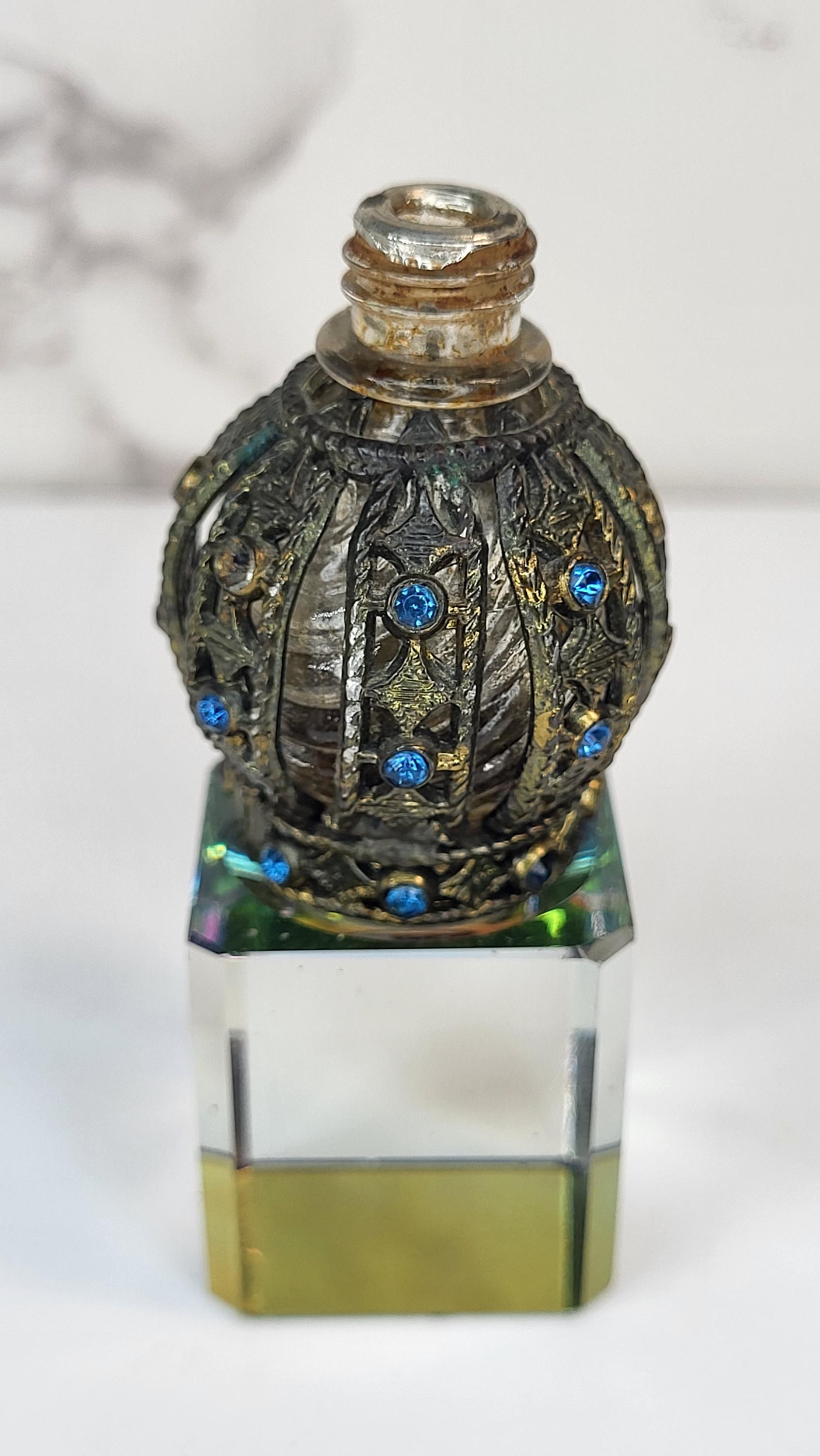 Vintage Irice Czech Perfume Bottle, Blue Rhinestone Filigree, Art Deco Vanity view 10