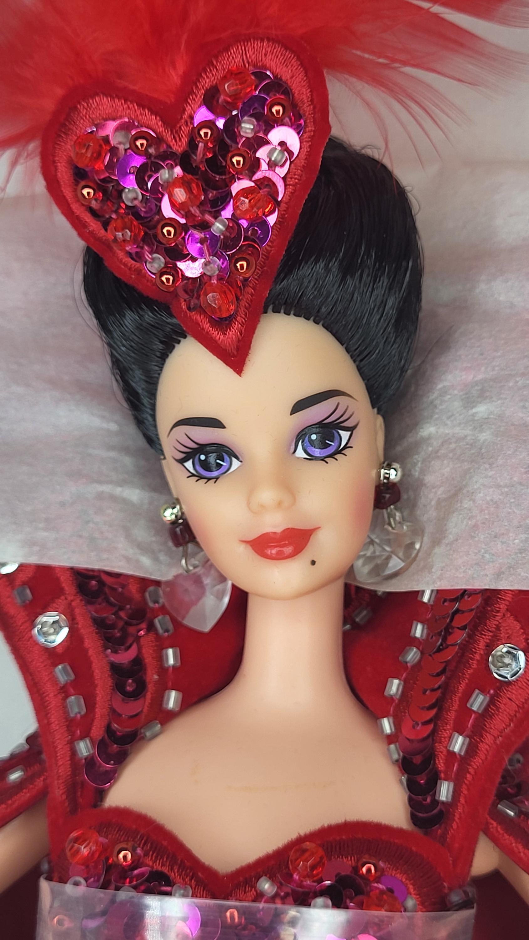 Bob Mackie Queen of Hearts Barbie, 1994 Mattel Collector Edition, NIB view 12
