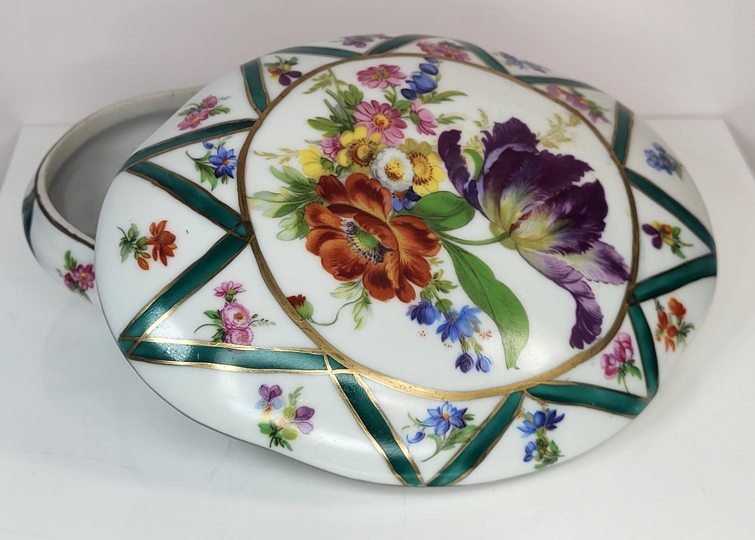 Vintage Elios Italy Hand Painted Porcelain Trinket Box, Large Oval Floral Jewelry Casket view 9