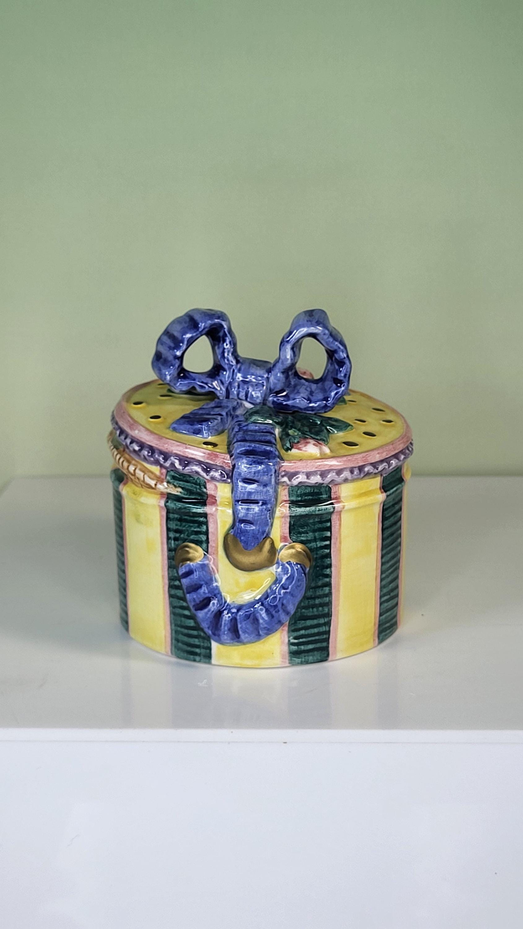 Rare Fitz and Floyd Spring Collector's Set: "Promenade" Rabbit Vase with Glass Insert and Cotton Tailors Bunny Shakers view 12