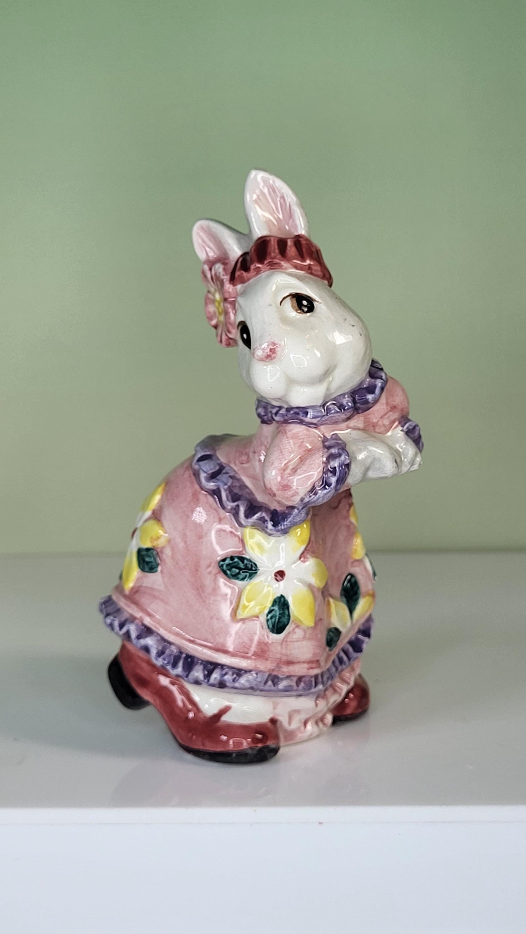 Rare Fitz and Floyd Spring Collector's Set: "Promenade" Rabbit Vase with Glass Insert and Cotton Tailors Bunny Shakers view 15