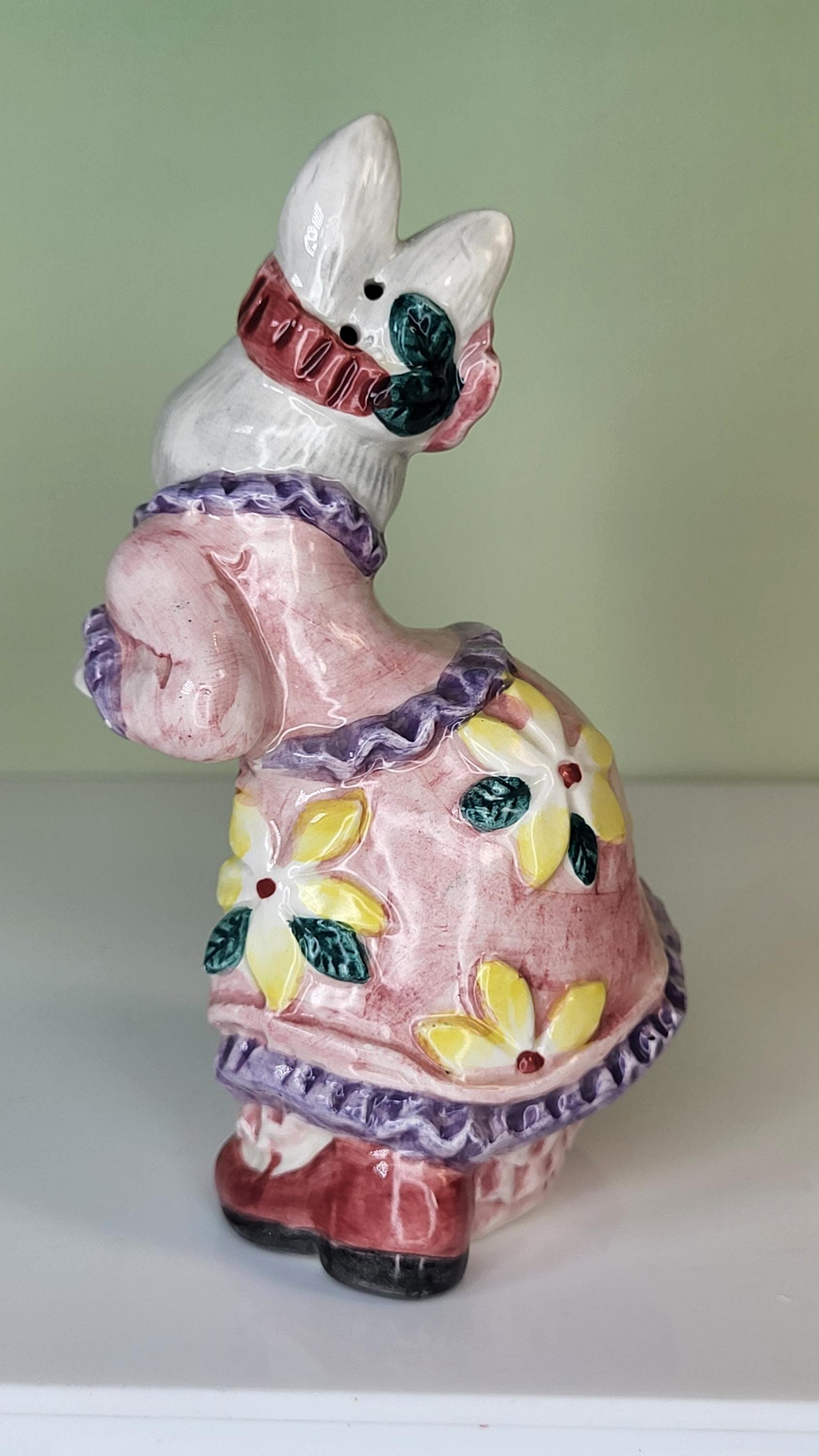 Rare Fitz and Floyd Spring Collector's Set: "Promenade" Rabbit Vase with Glass Insert and Cotton Tailors Bunny Shakers view 16
