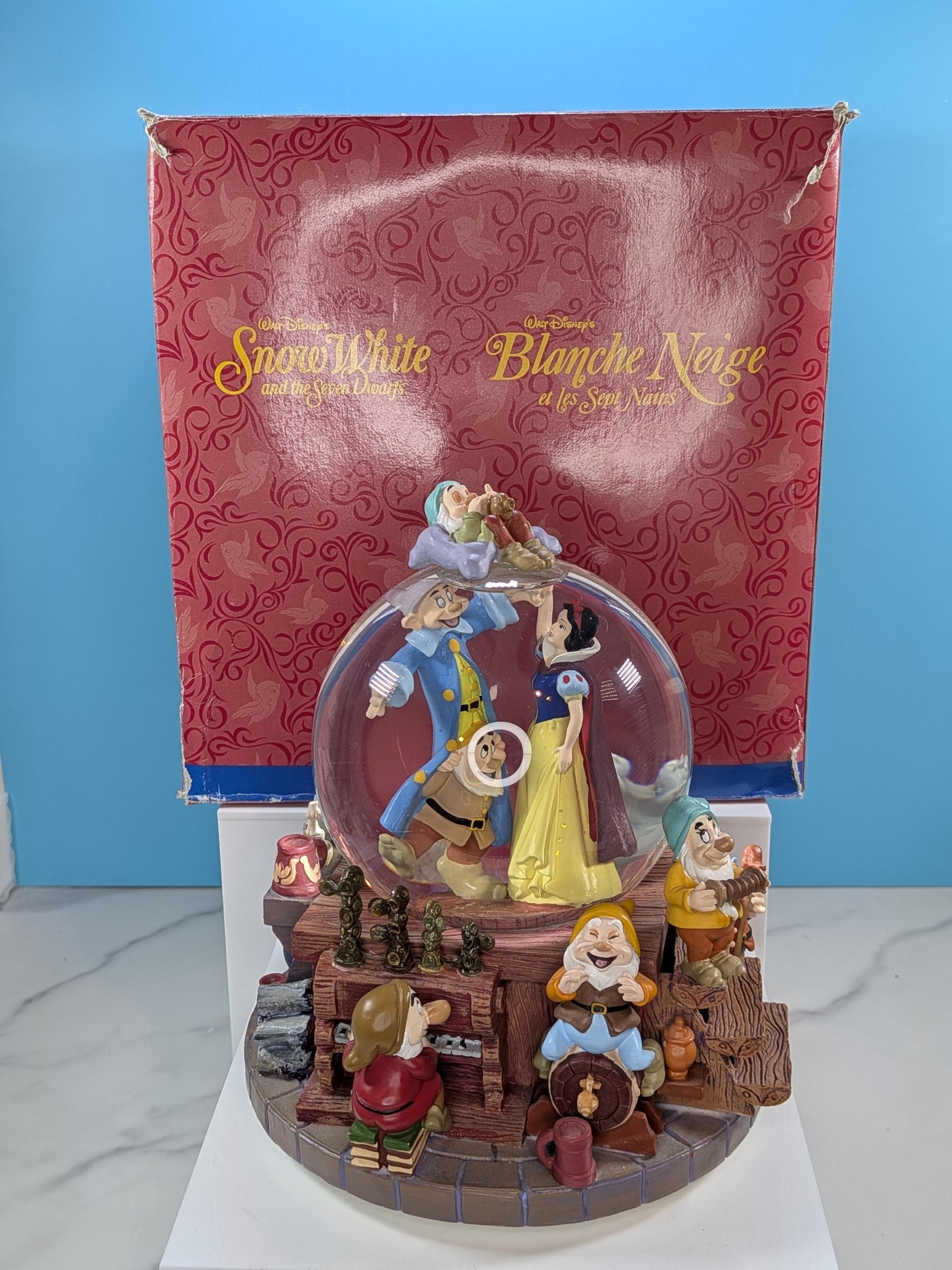 Rare Mint Disney Snow White and 7 Dwarfs Musical Snow Globe "I Whistle A Happy Tune" Original Box & Foam - Collector Grade Vintage Disney