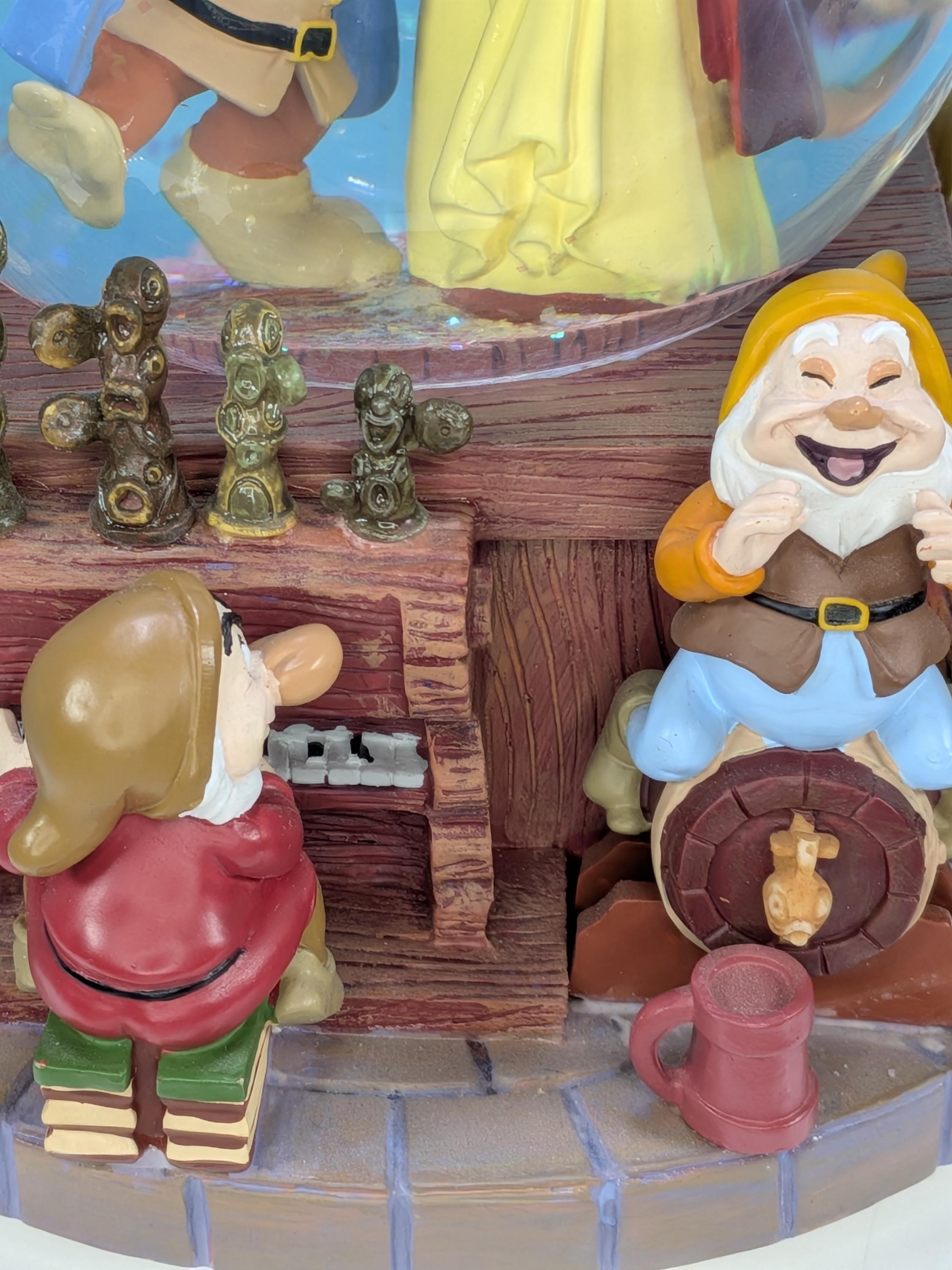 Rare Mint Disney Snow White and 7 Dwarfs Musical Snow Globe "I Whistle A Happy Tune" Original Box & Foam - Collector Grade Vintage Disney view 15