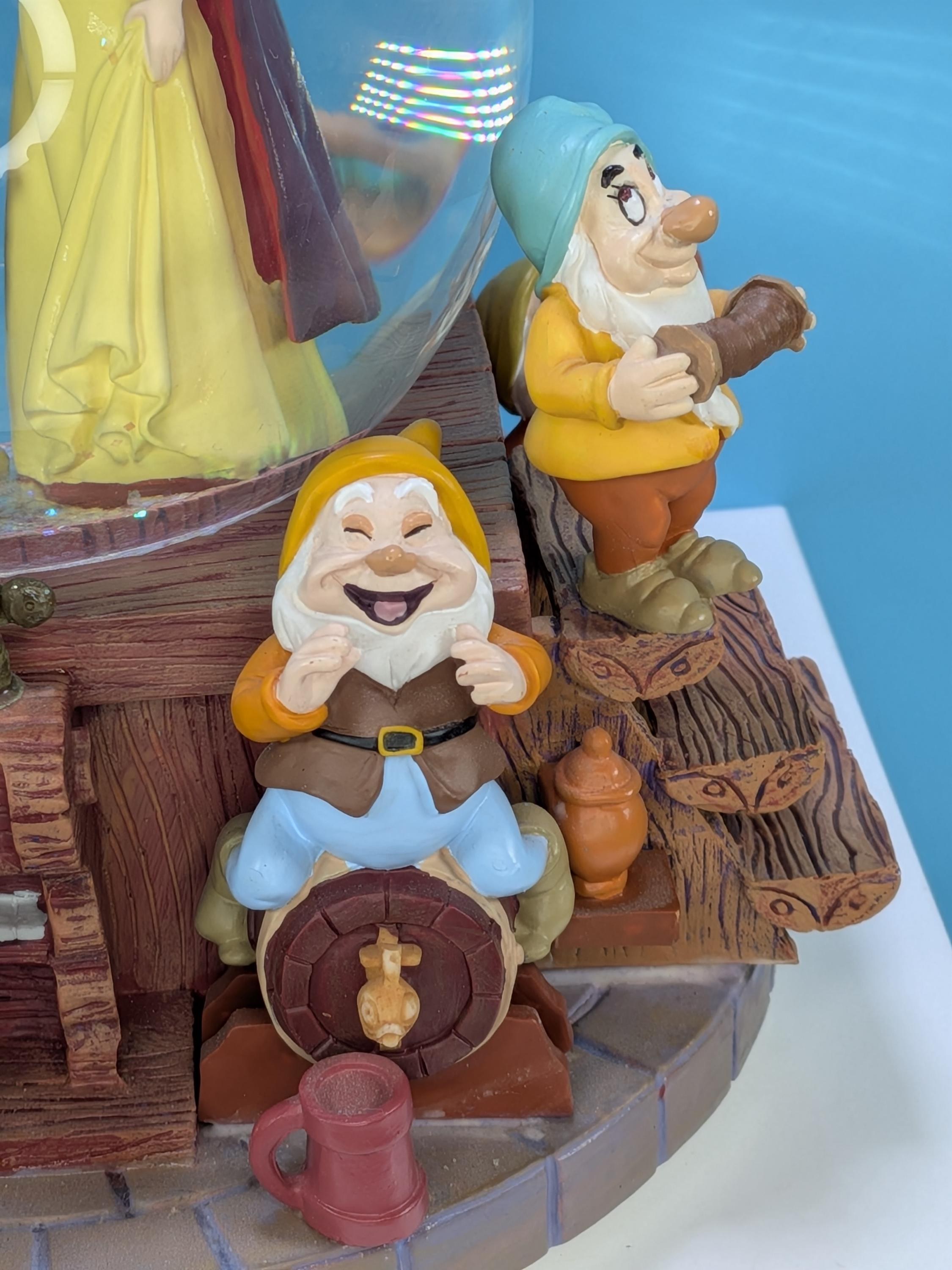 Rare Mint Disney Snow White and 7 Dwarfs Musical Snow Globe "I Whistle A Happy Tune" Original Box & Foam - Collector Grade Vintage Disney view 16
