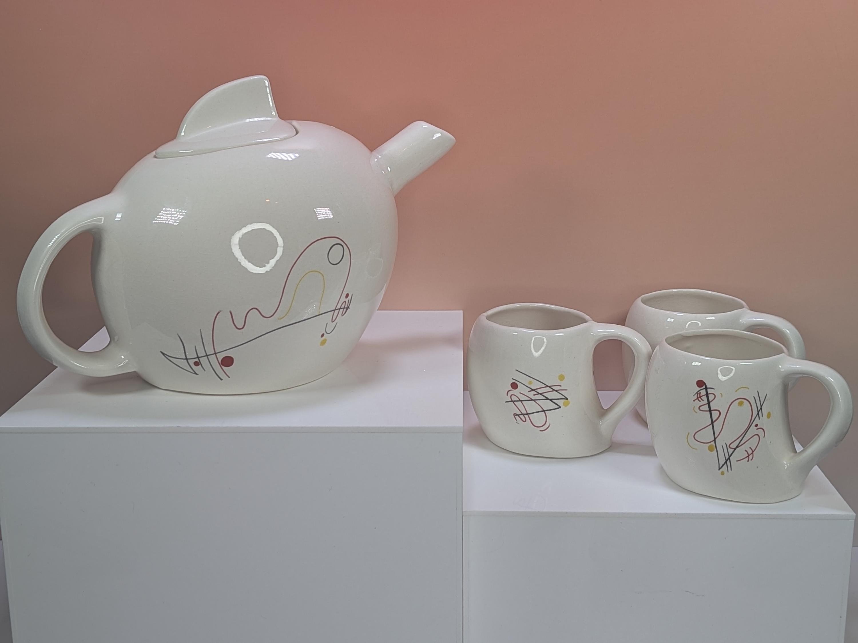 Vintage Postmodern Swineside Ceramics Teapot & Mug Set view 2
