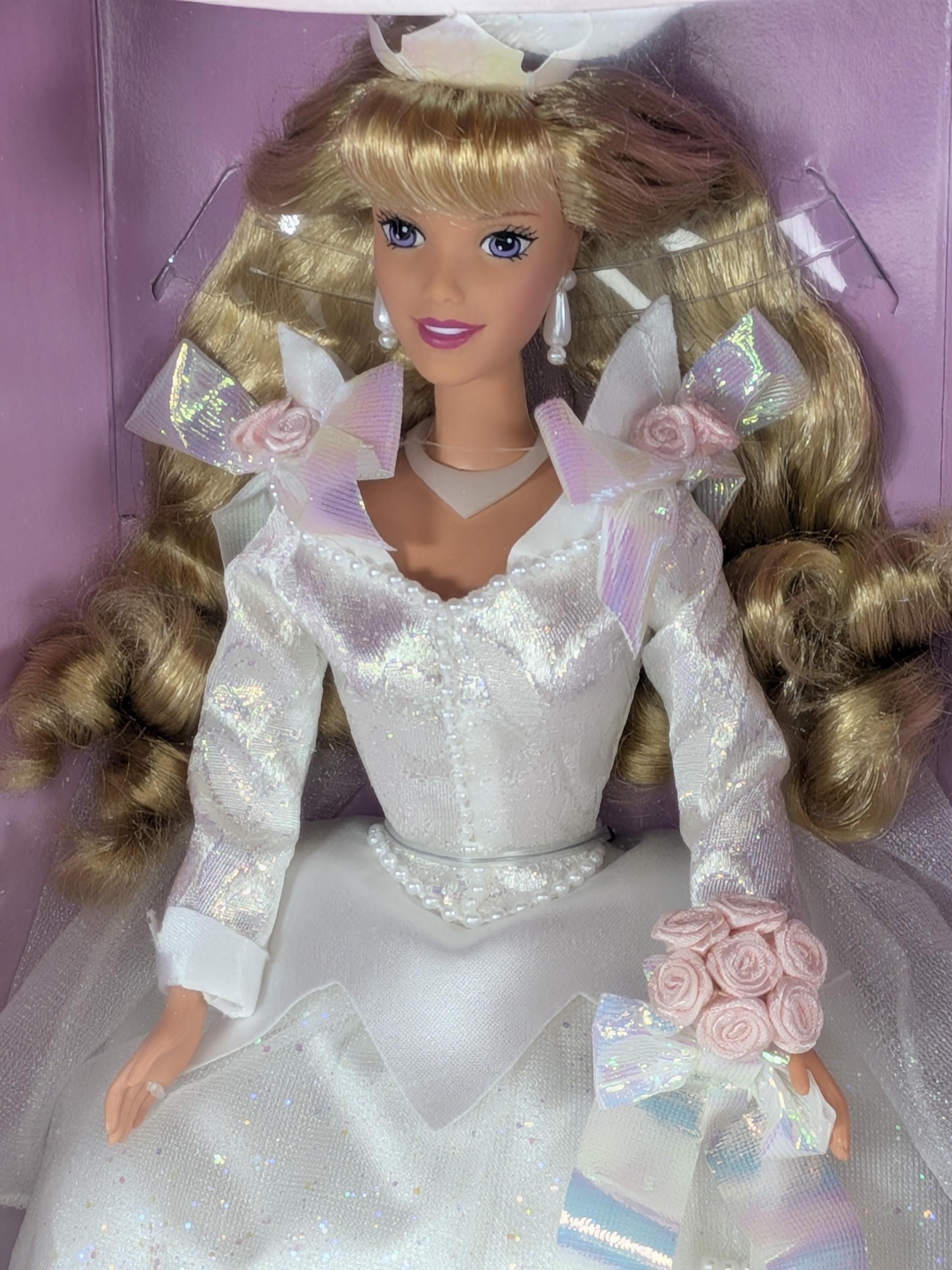 Vintage 1997 Mattel Disney Wedding Barbie Doll Set Sleeping Beauty Aurora and Snow White Collector Edition NIB NRFB view 13
