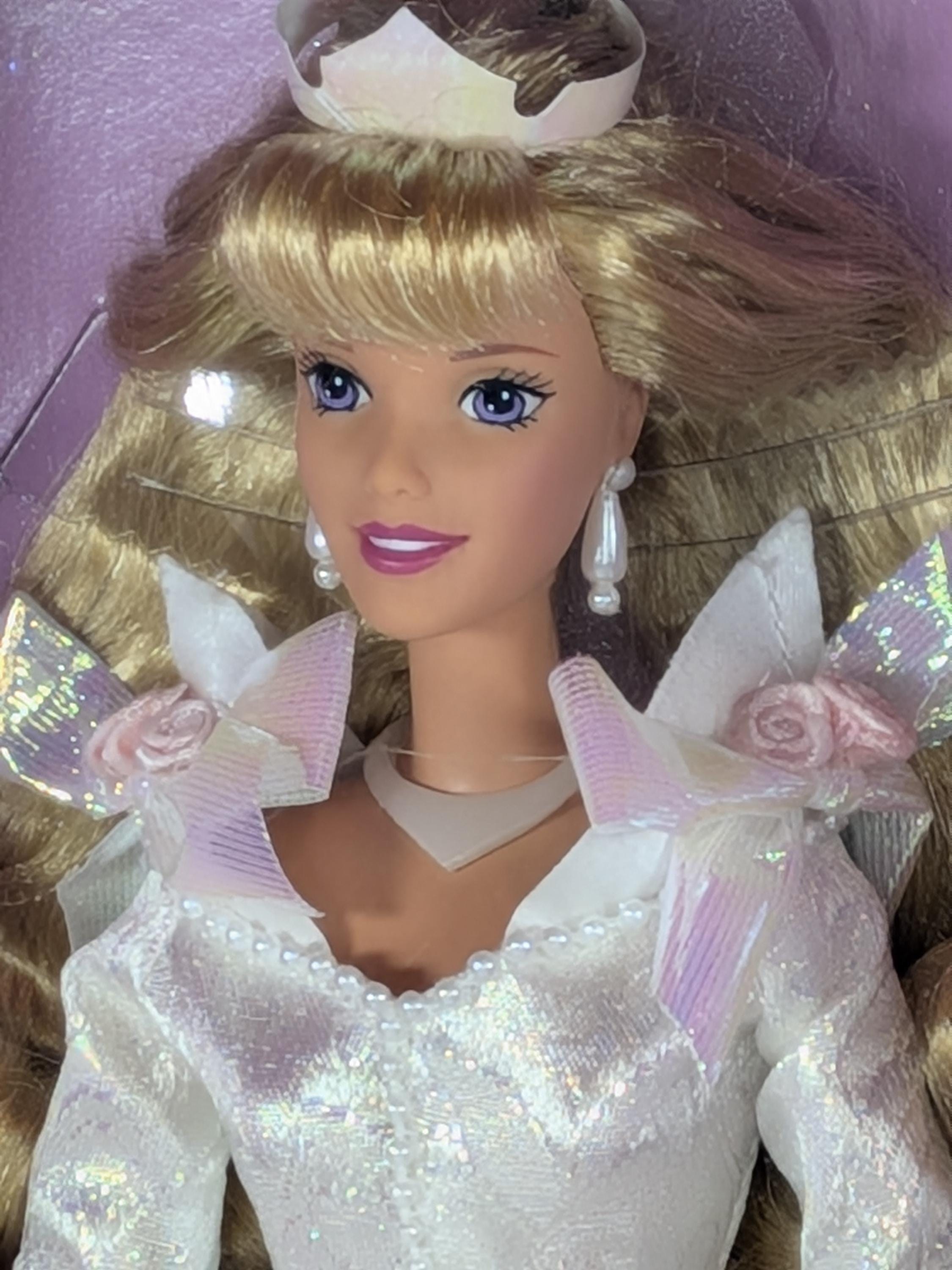 Vintage 1997 Mattel Disney Wedding Barbie Doll Set Sleeping Beauty Aurora and Snow White Collector Edition NIB NRFB view 17