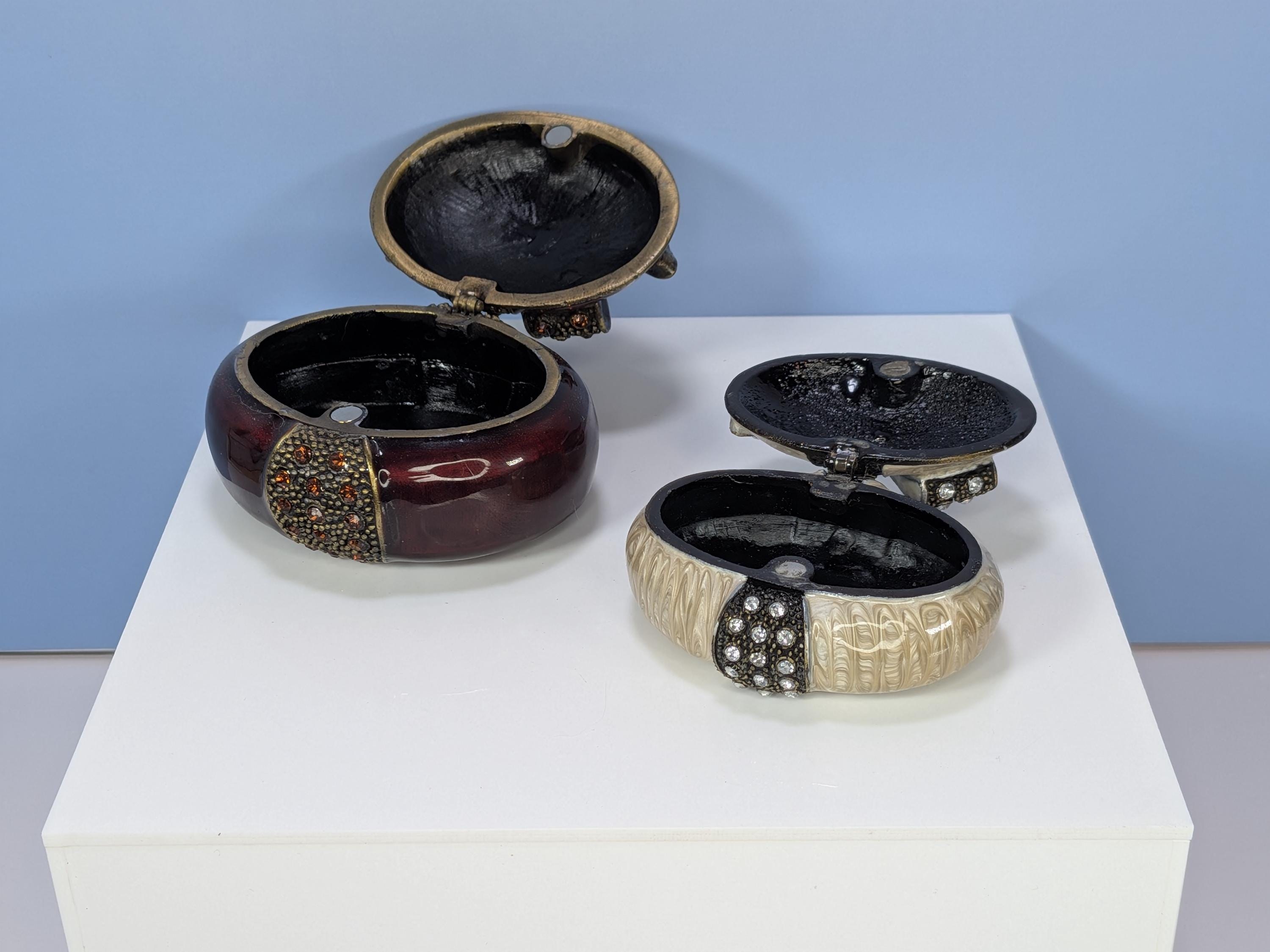 Vintage His and Hers Bedside Trinket Boxes view 6