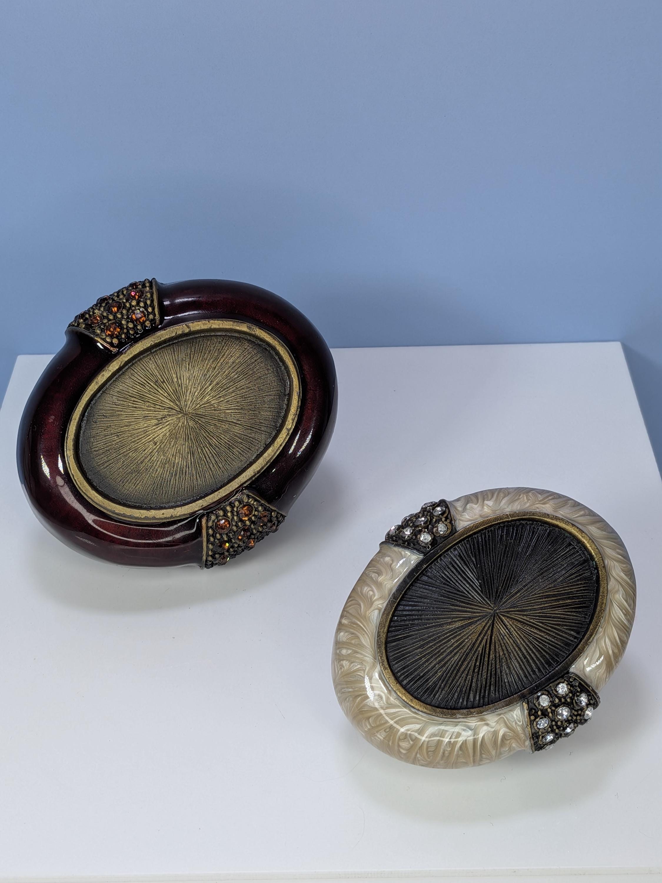 Vintage His and Hers Bedside Trinket Boxes view 8