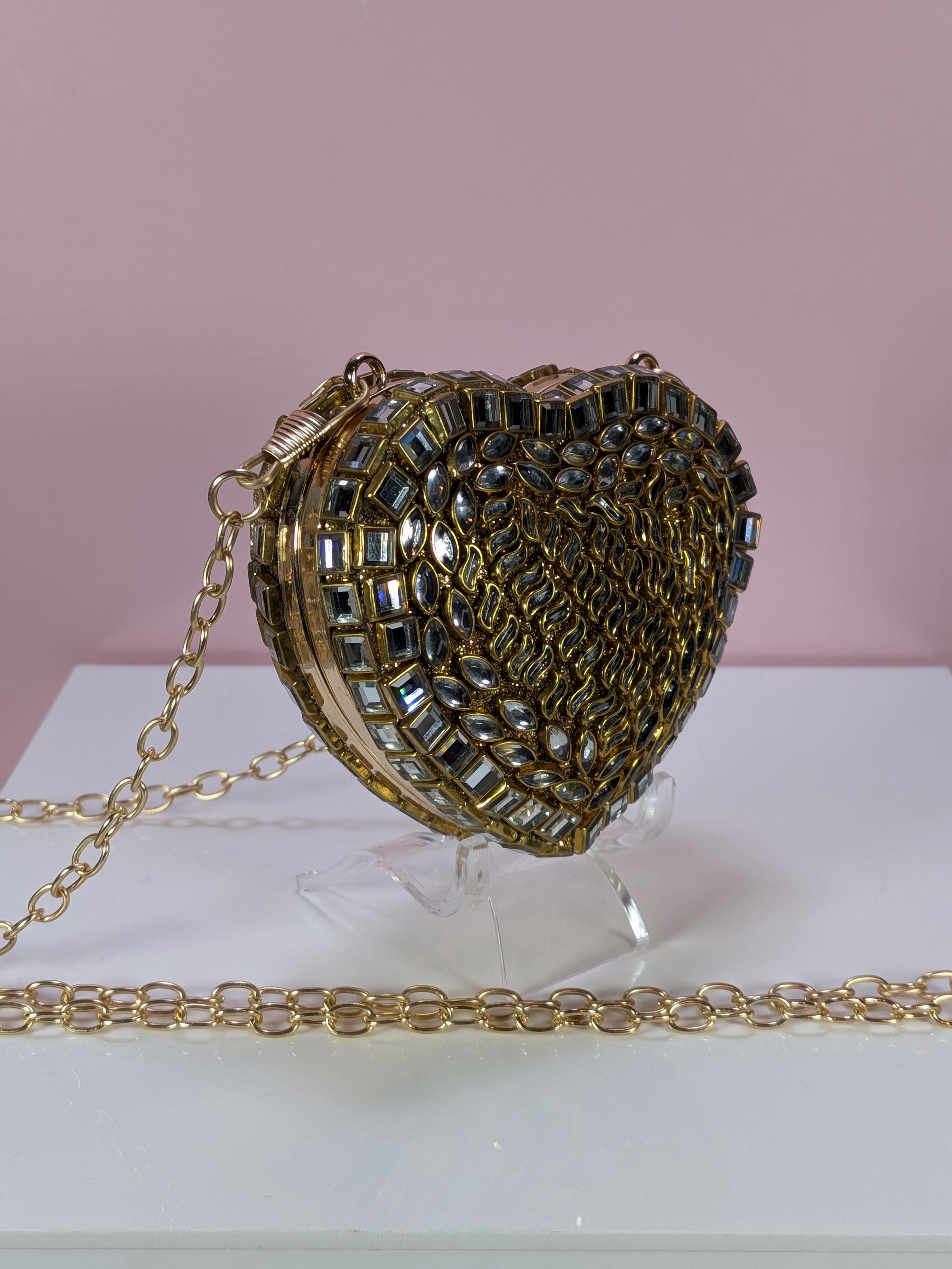 Handmade Gold Kundan Heart Clutch Bag Indian Bridal Minaudiere Evening Purse Embellished Heart Shaped Wedding Clutch view 2
