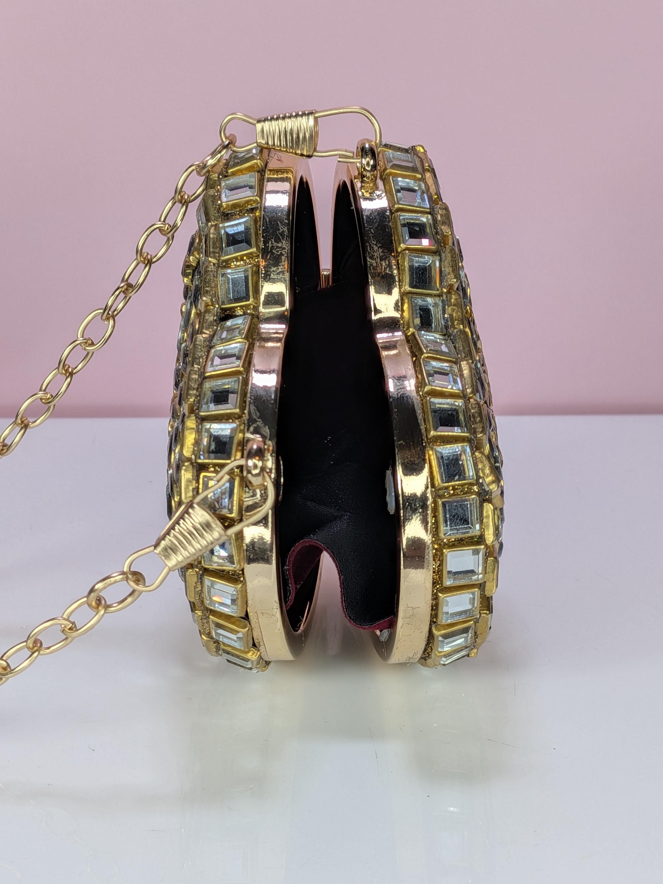 Handmade Gold Kundan Heart Clutch Bag Indian Bridal Minaudiere Evening Purse Embellished Heart Shaped Wedding Clutch view 9