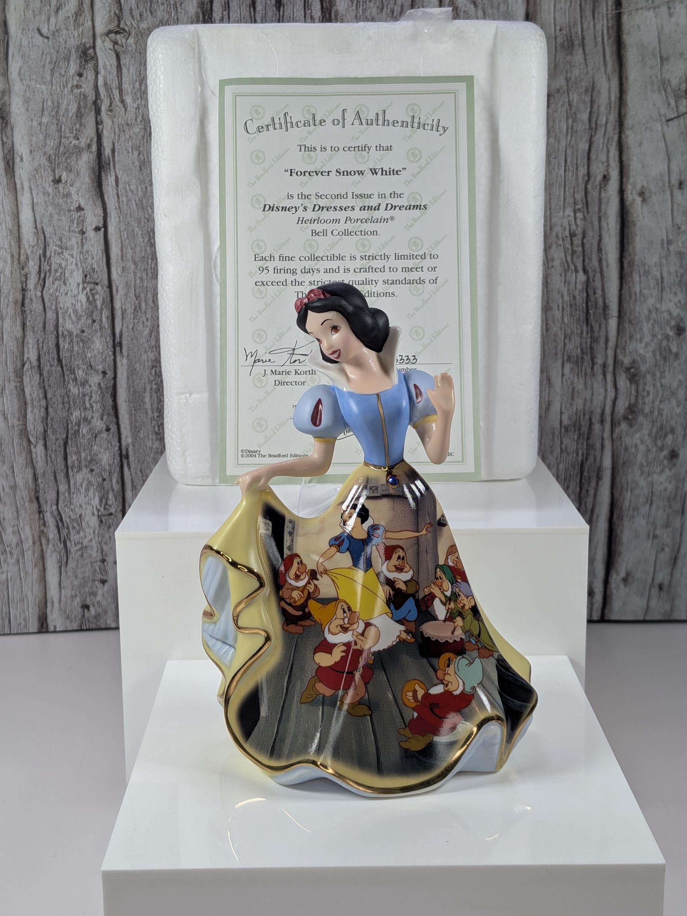 Vintage 2004 Bradford Editions Forever Snow White Heirloom Porcelain Dress Bell Disney Dresses and Dreams Second Issue with COA and box