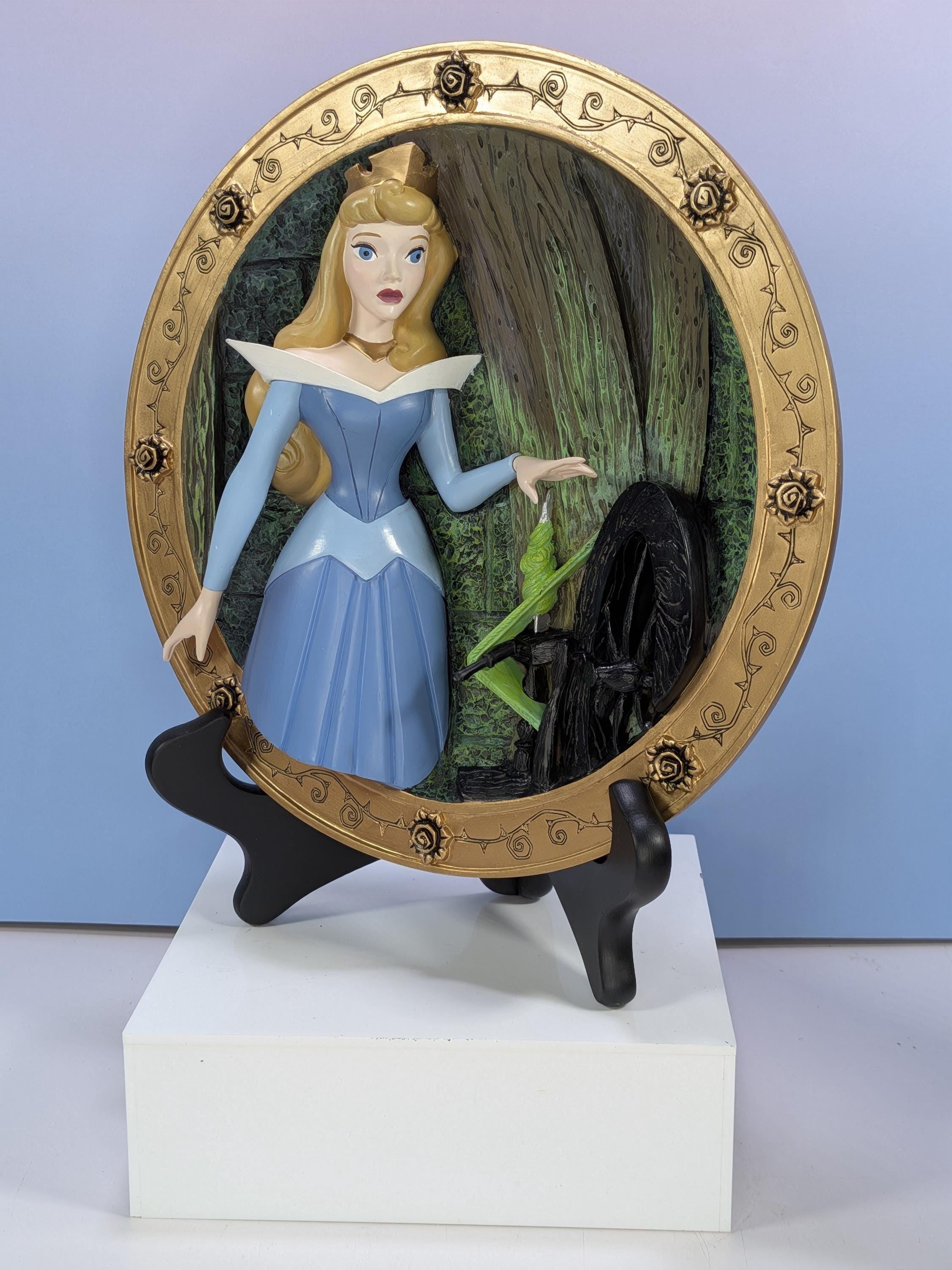 Complete Set of 4 Vintage Disney Store Sleeping Beauty 3D Sculptural Plates - Limited Edition - Mint in Box - with all 4 COAs view 12