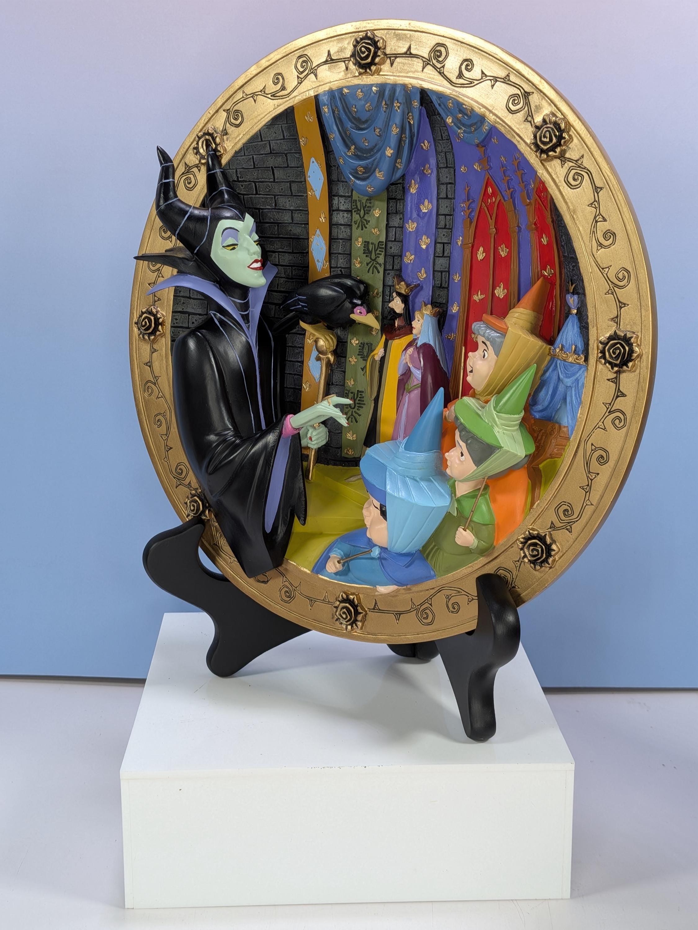 Complete Set of 4 Vintage Disney Store Sleeping Beauty 3D Sculptural Plates - Limited Edition - Mint in Box - with all 4 COAs view 15