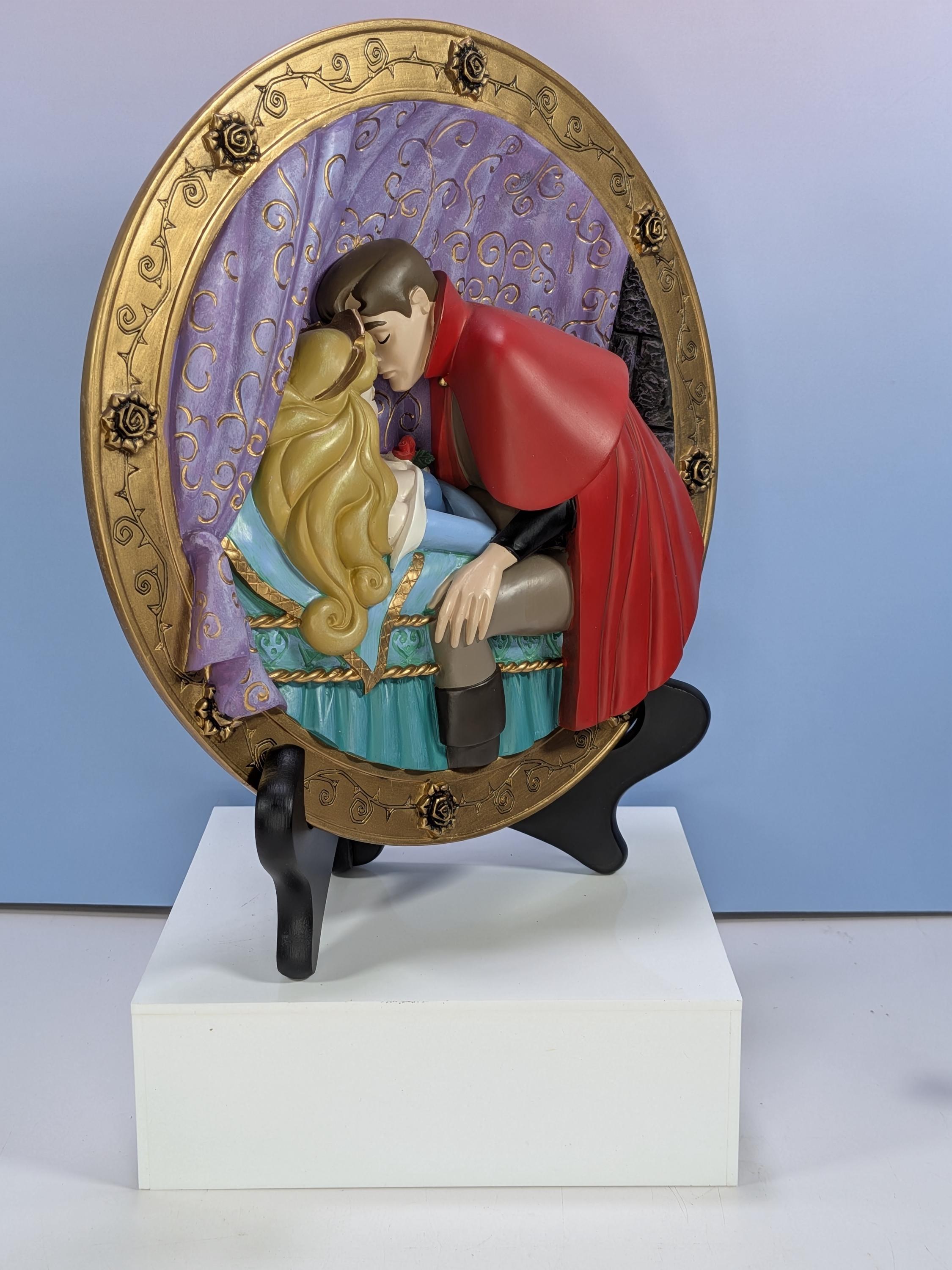 Complete Set of 4 Vintage Disney Store Sleeping Beauty 3D Sculptural Plates - Limited Edition - Mint in Box - with all 4 COAs view 18