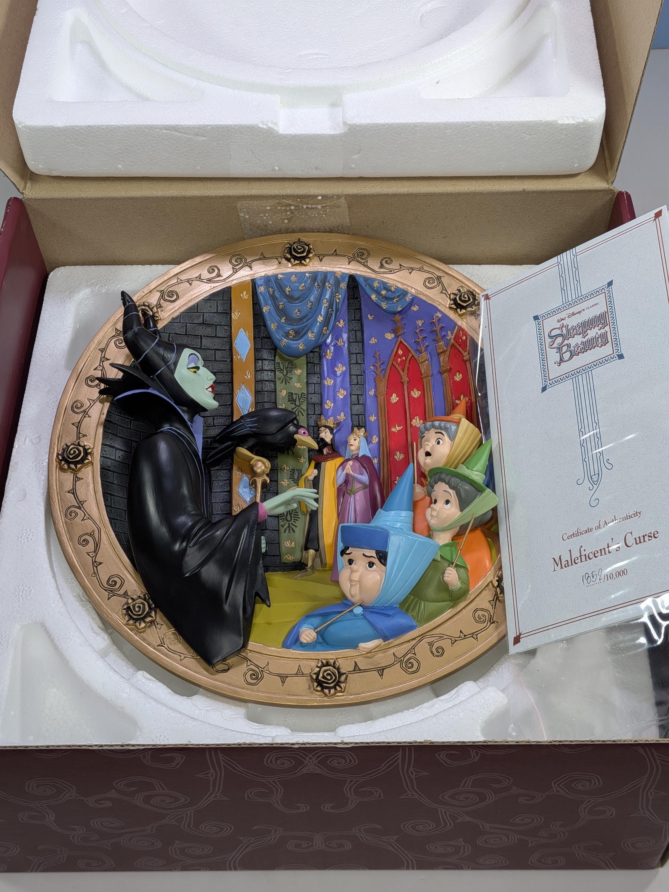 Complete Set of 4 Vintage Disney Store Sleeping Beauty 3D Sculptural Plates - Limited Edition - Mint in Box - with all 4 COAs view 5