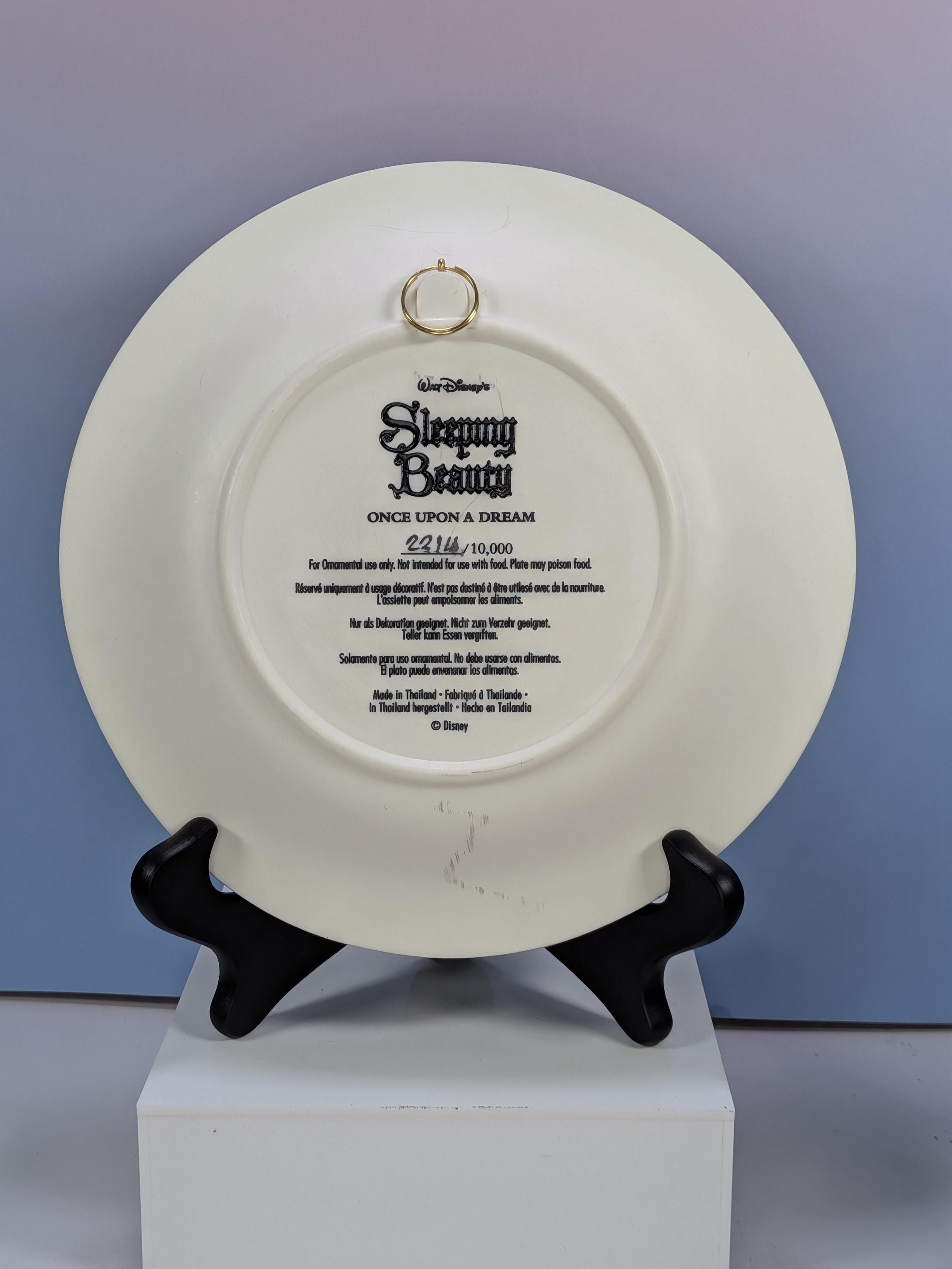 Complete Set of 4 Vintage Disney Store Sleeping Beauty 3D Sculptural Plates - Limited Edition - Mint in Box - with all 4 COAs view 10