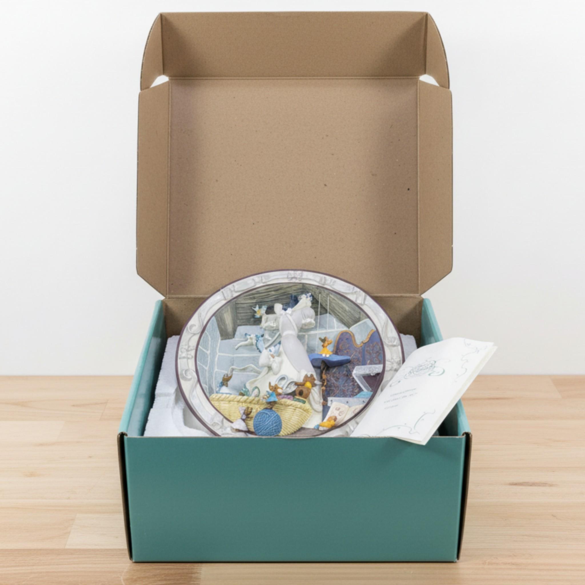 Complete Set of 4 Rare Vintage 90s Disney Store Cinderella 3D Sculptural Plates - Limited Edition - Like New - Original Boxes & COAs view 5