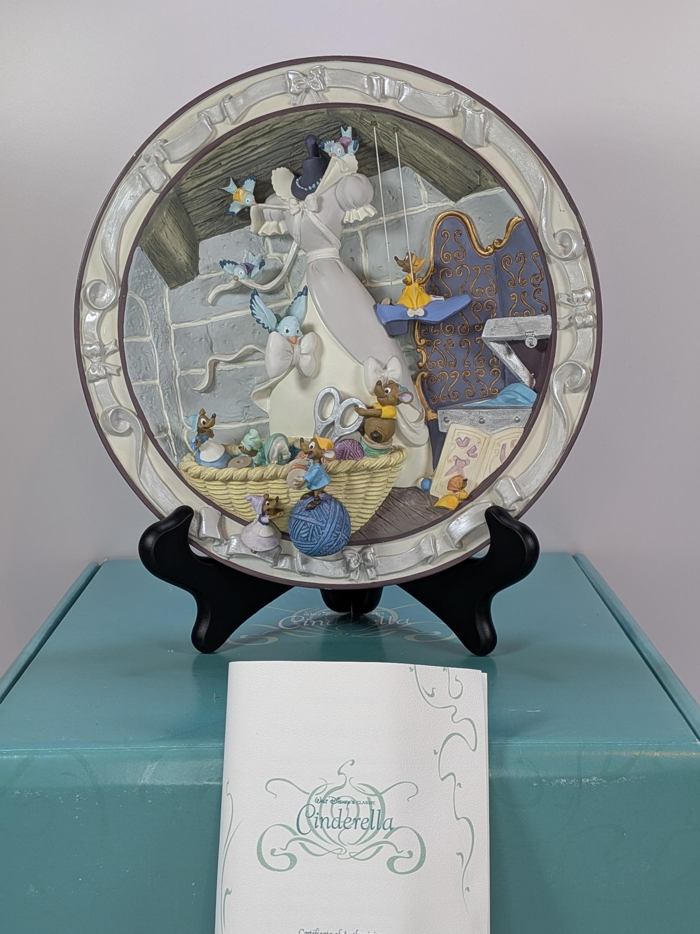 Complete Set of 4 Rare Vintage 90s Disney Store Cinderella 3D Sculptural Plates - Limited Edition - Like New - Original Boxes & COAs view 8
