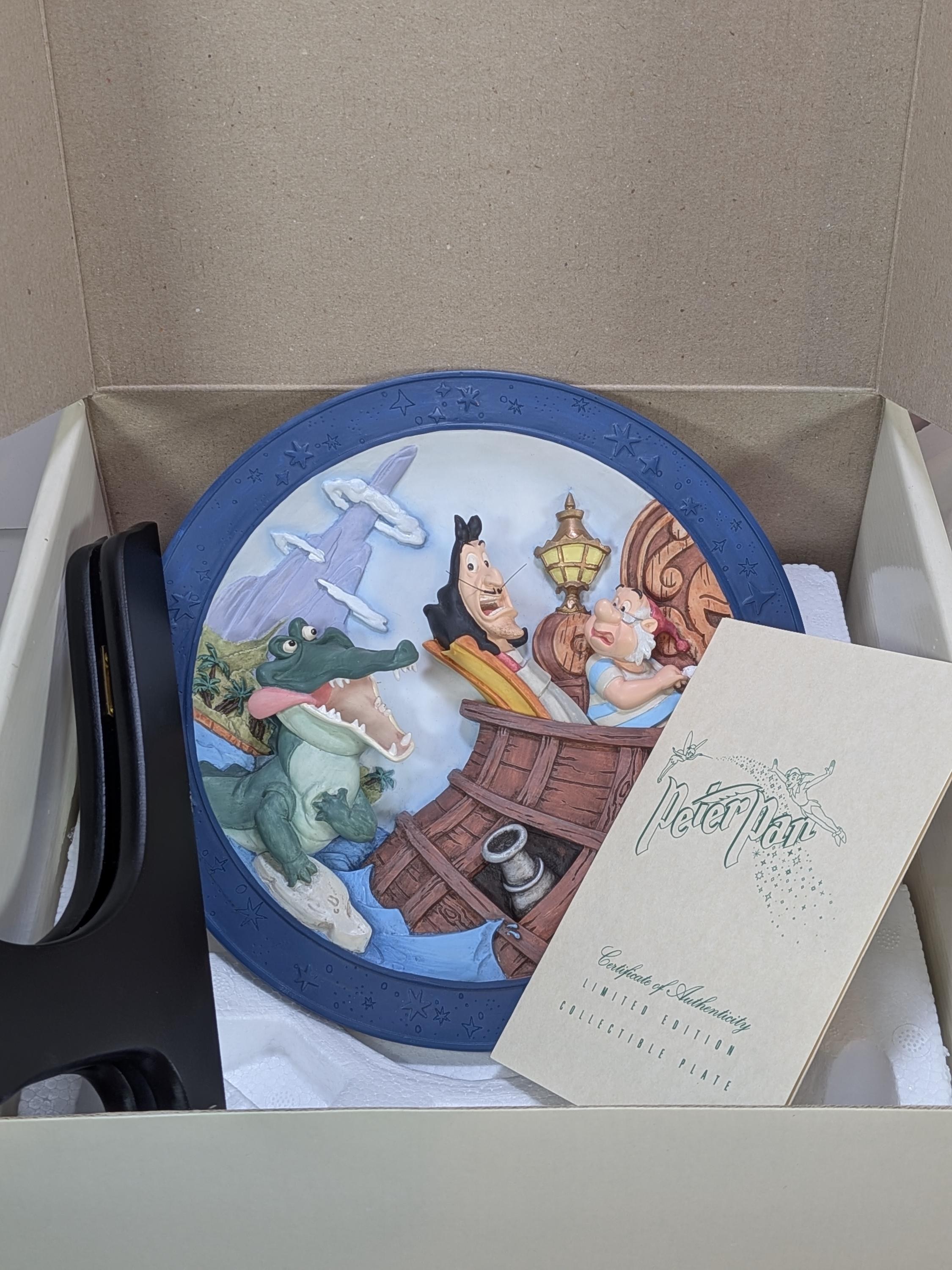 Complete Set of 4 Rare Vintage Disney Store Peter Pan 3D Sculptural Plates Limited Edition - Like New with Original Boxes & COA view 11