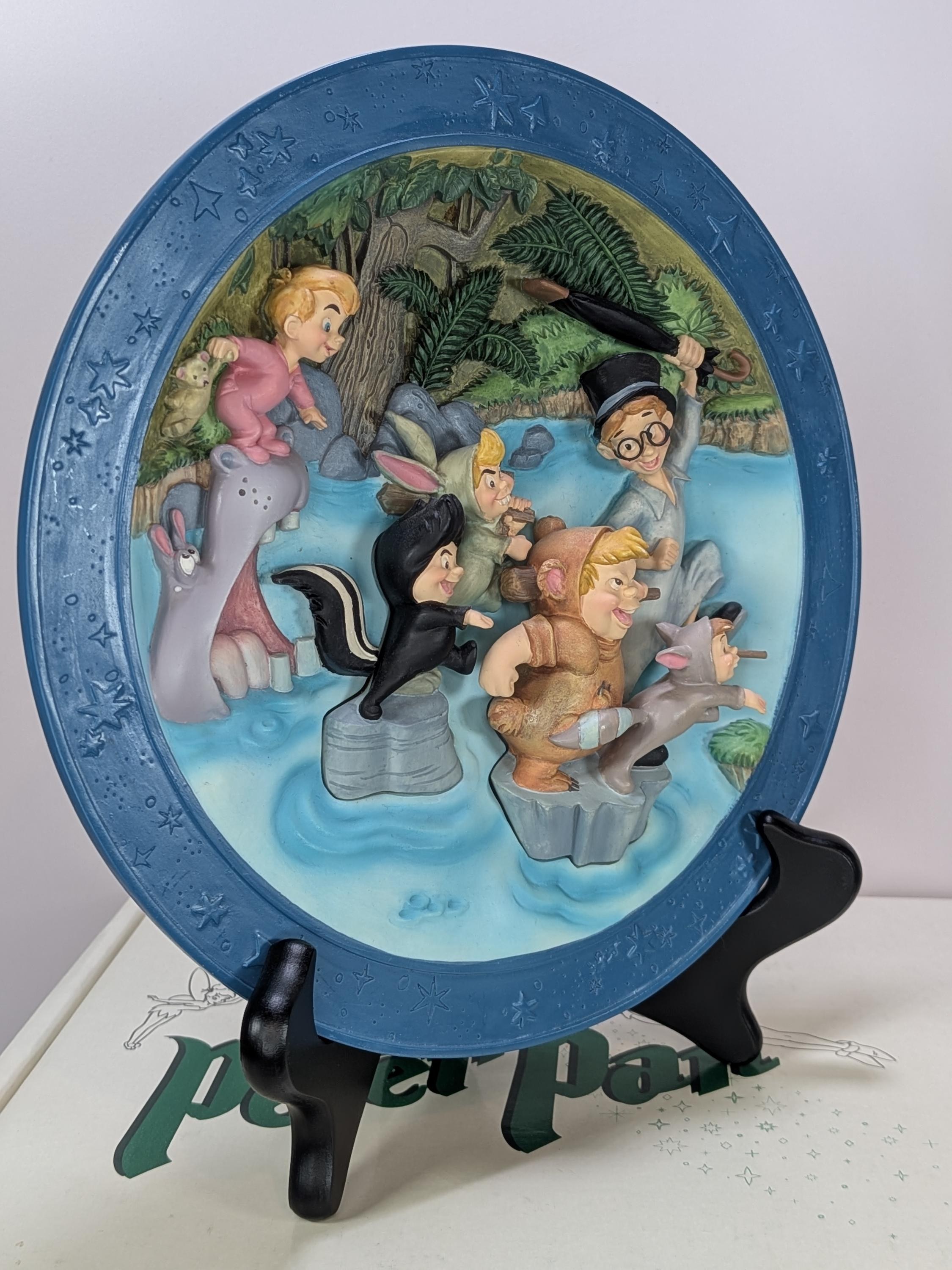 Complete Set of 4 Rare Vintage Disney Store Peter Pan 3D Sculptural Plates Limited Edition - Like New with Original Boxes & COA view 17