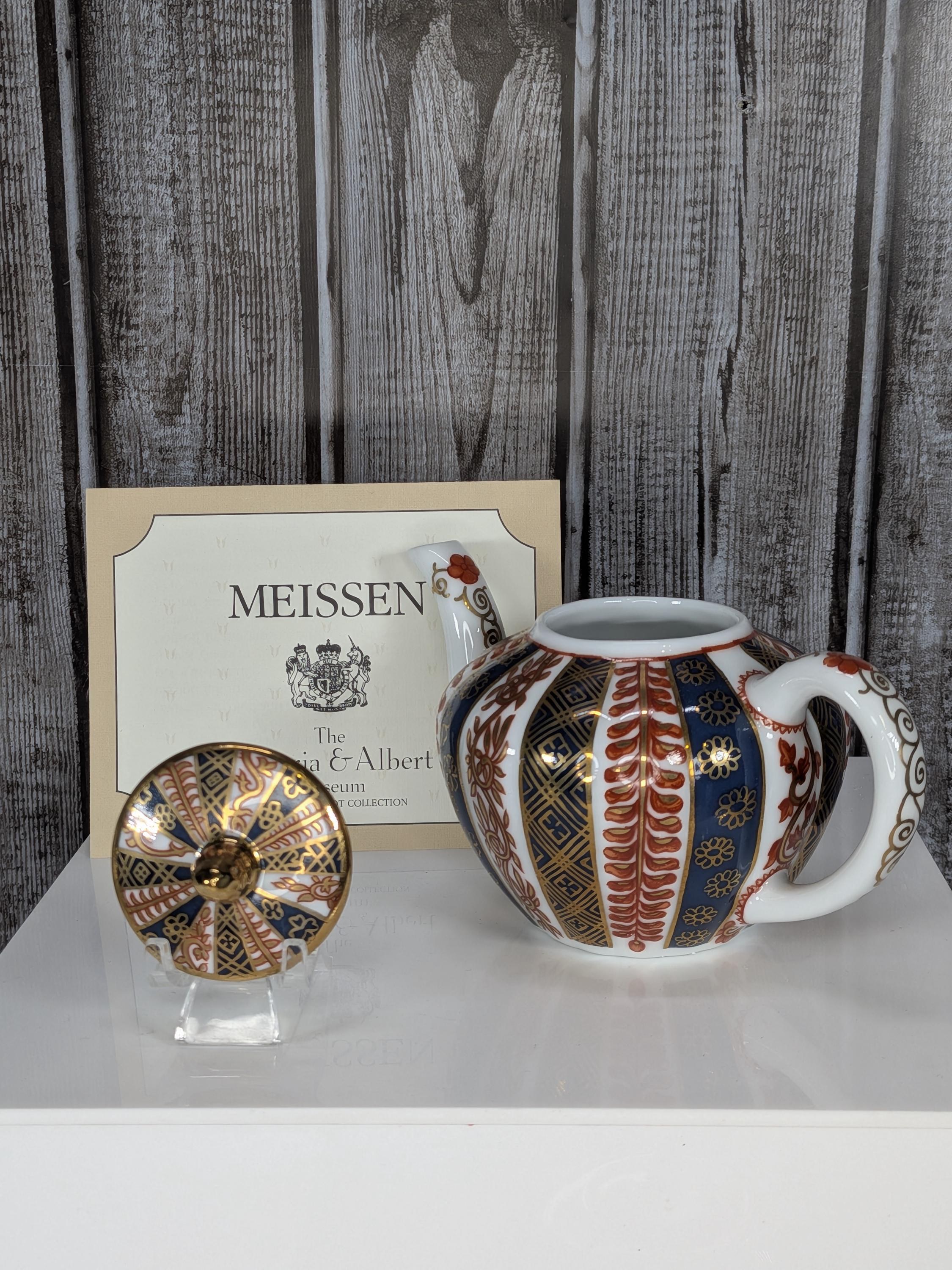 1985 Franklin Mint Victoria & Albert Museum Miniature Teapot Collection - Set of 7 with COAs and Original Packaging - Gifting Teapots view 4
