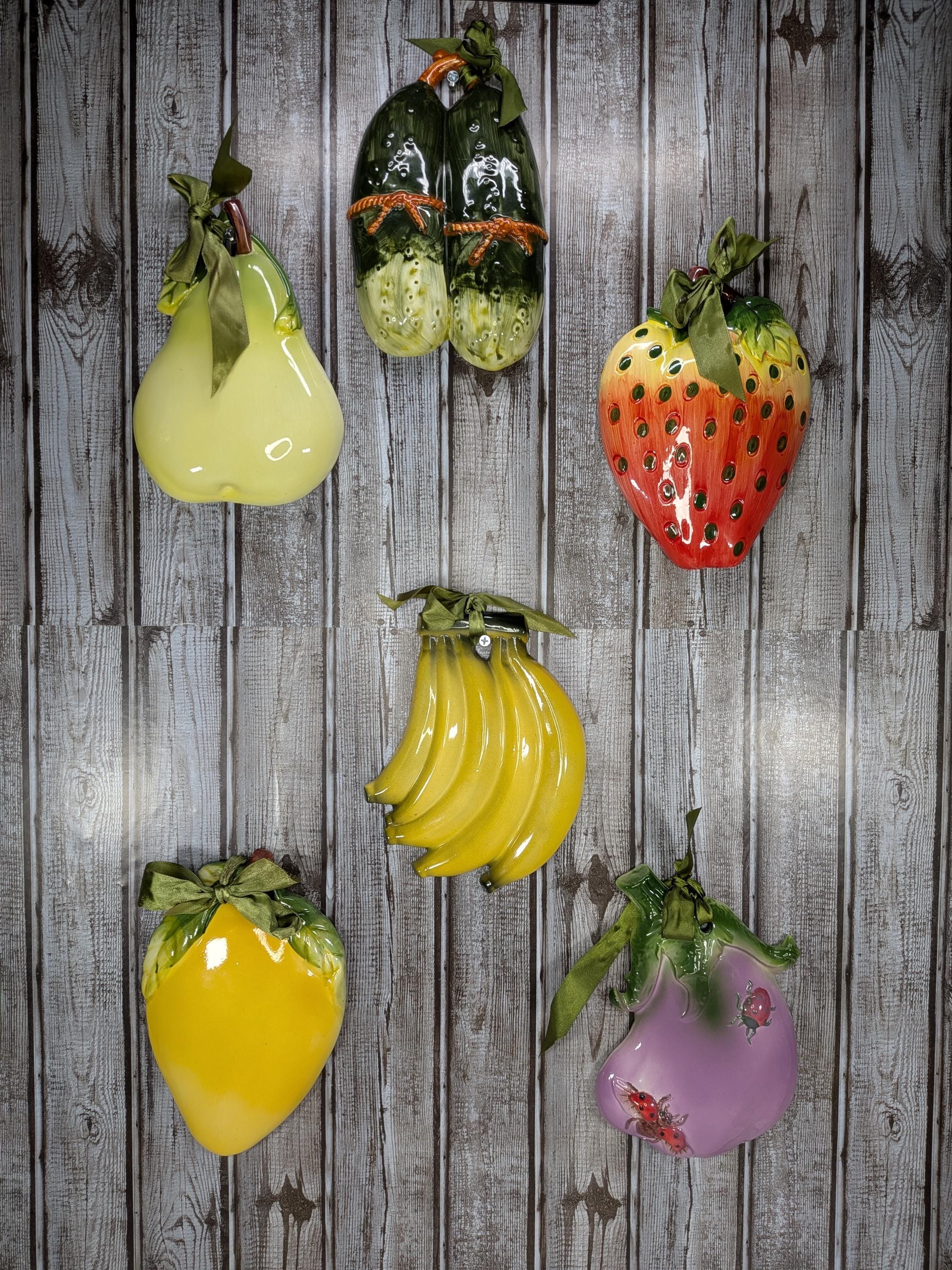 Vintage Ceramic Fruit and Vegetable Wall Pockets Set of 6 Like New
