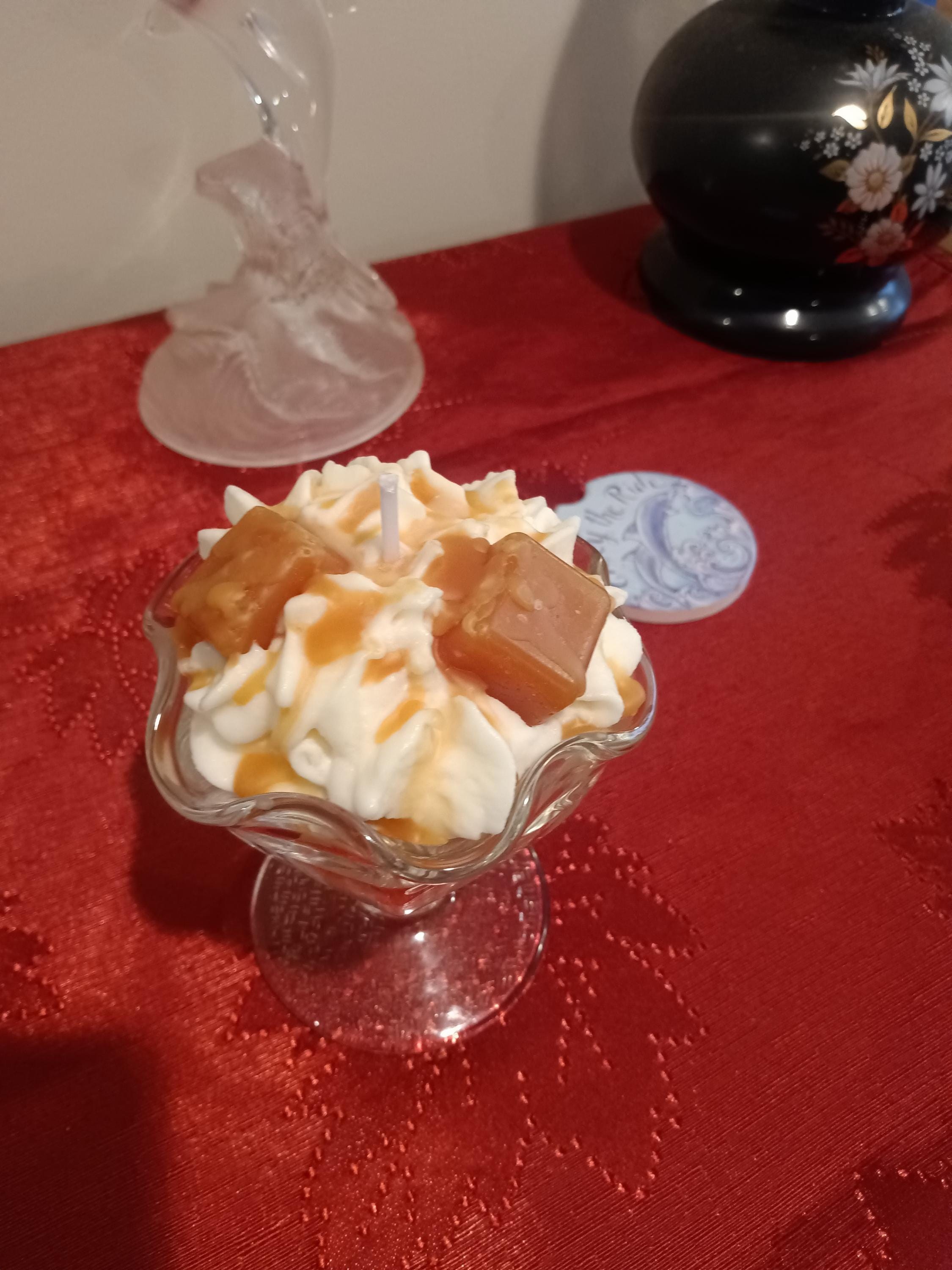 Ice cream sundaes, view 2
