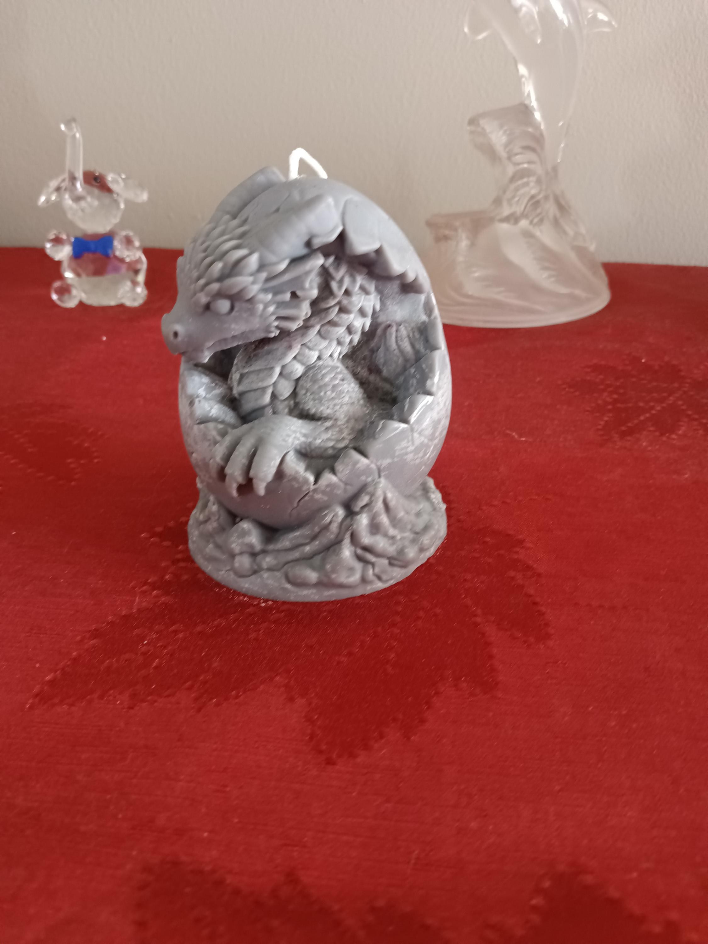 Mystic Dragon Candle – Hand-Poured Fantasy Flame”, view 2