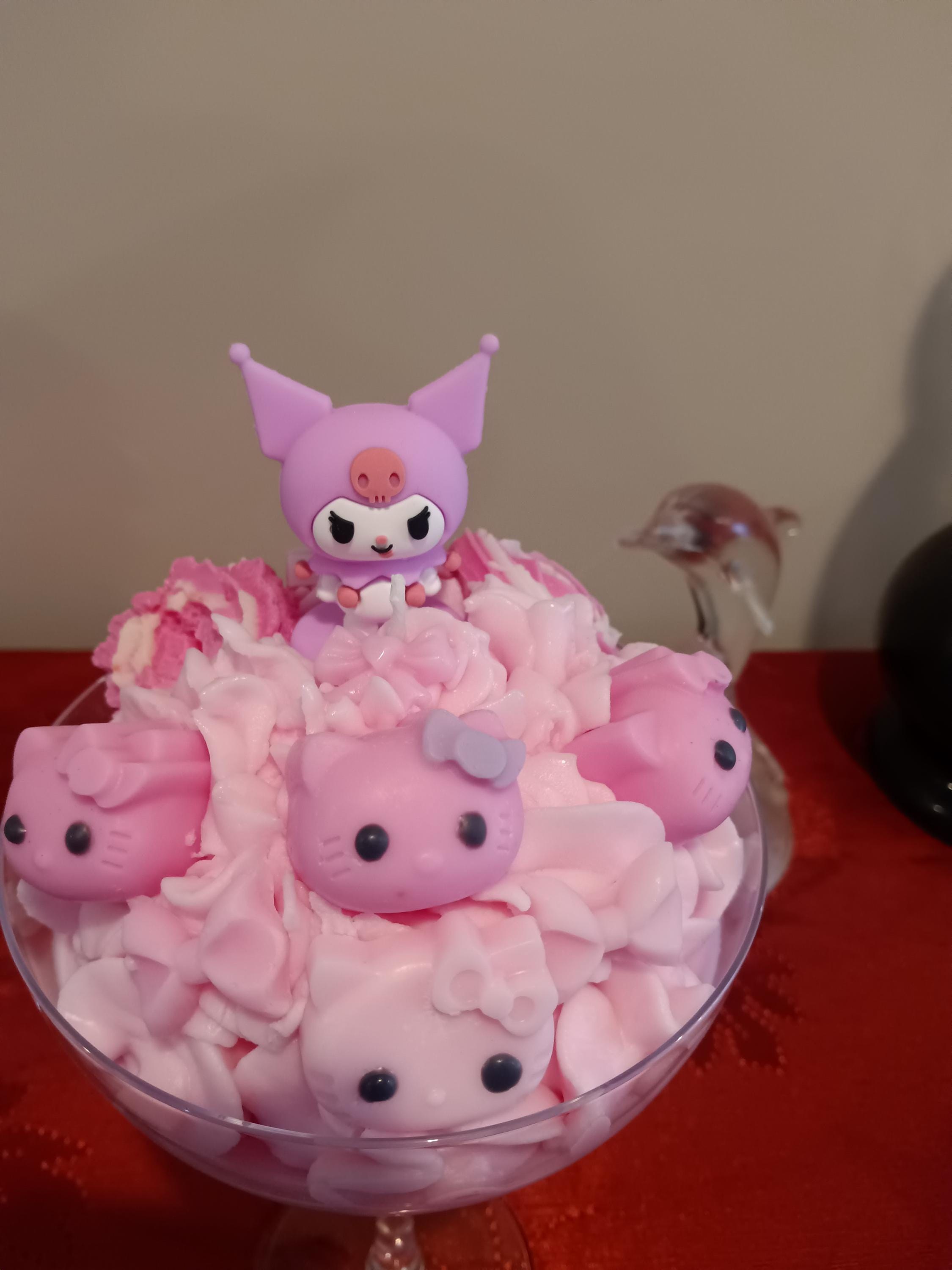 Hello Kitty Candle, view 4