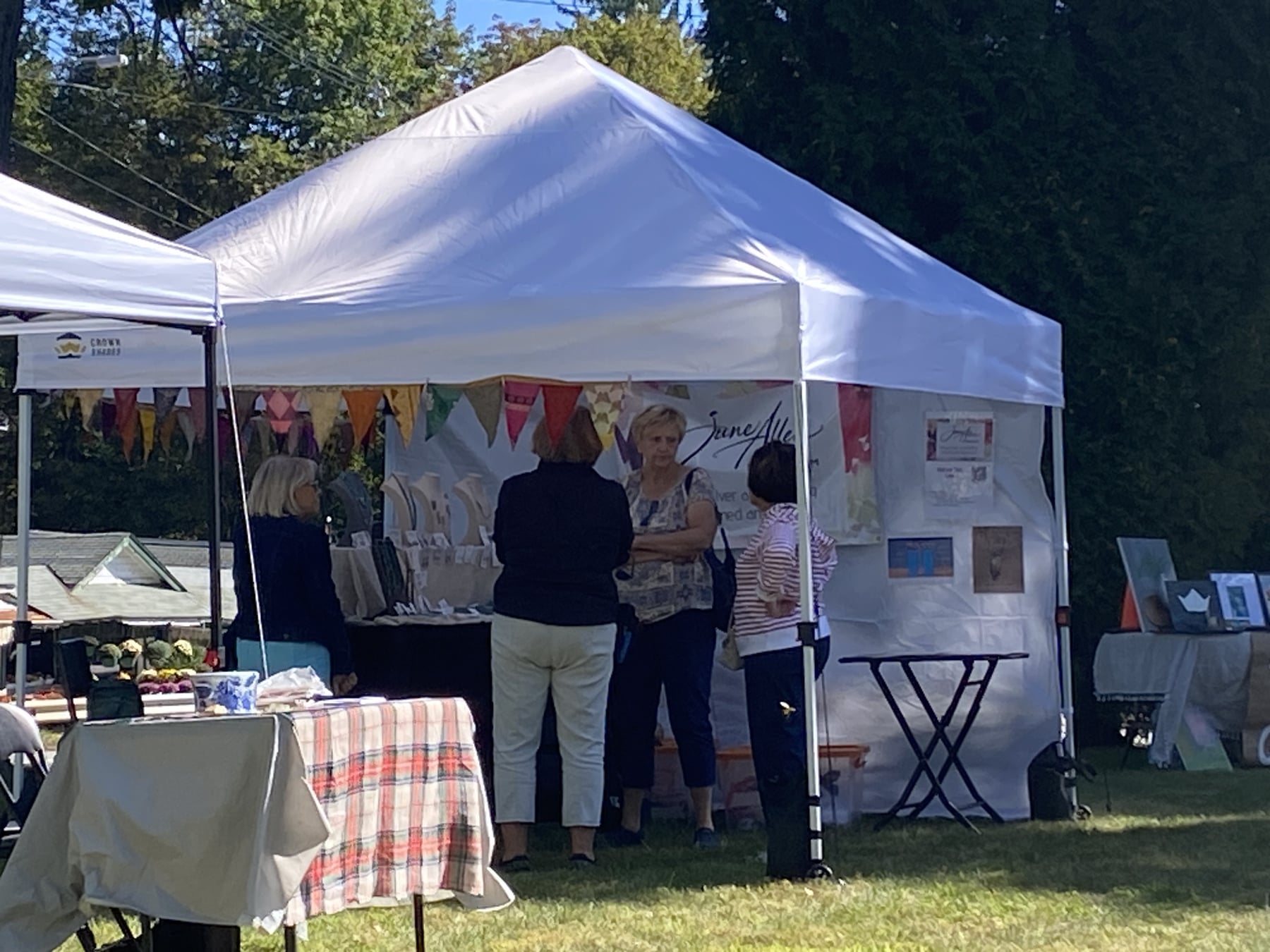 Scenes from the 2026 Autumn Art Sale, photo 7.