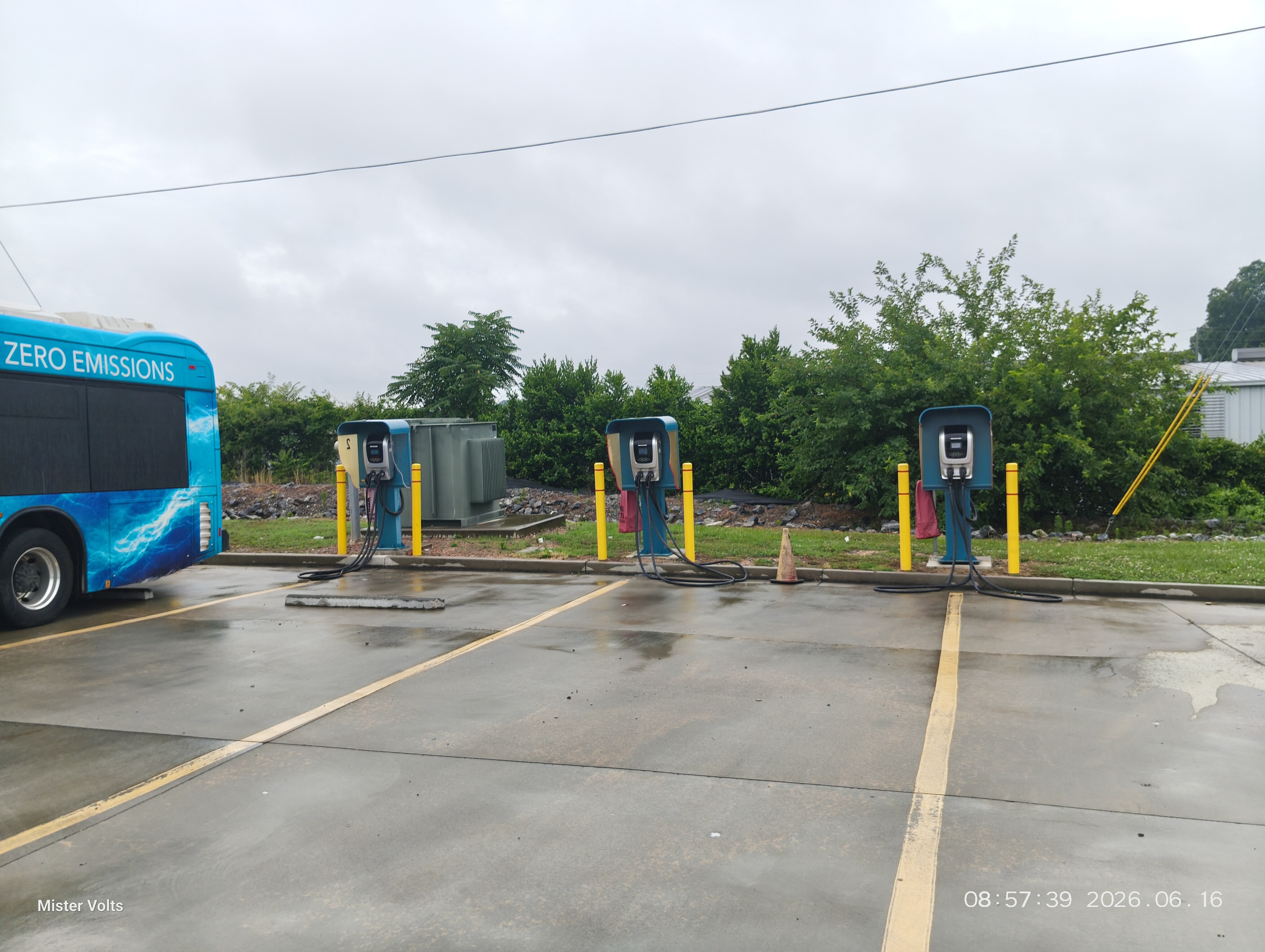 Electric vehicle charging stations at a Mister Volts installation