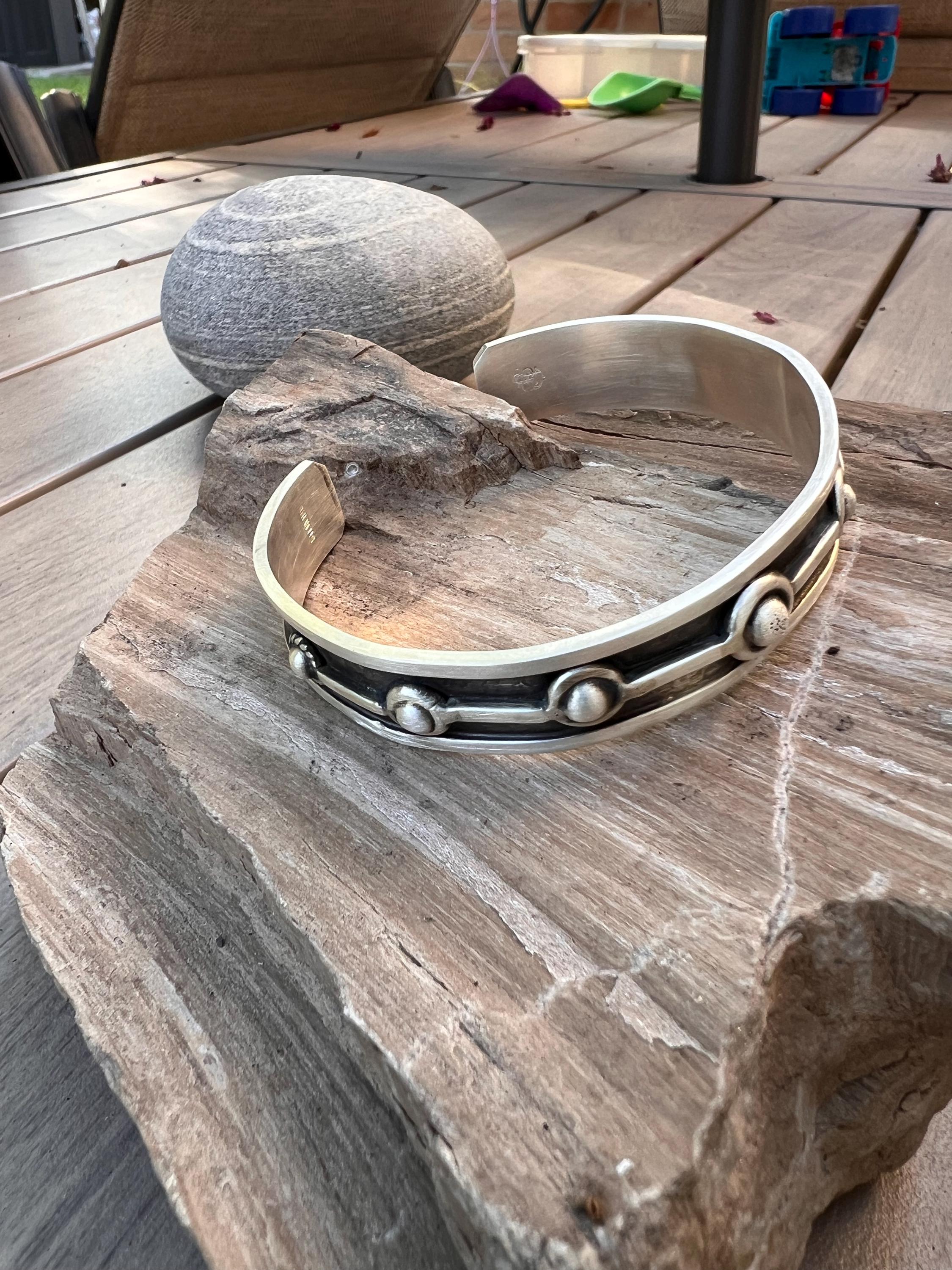 Men's Lightweight Cuff with Chevrons