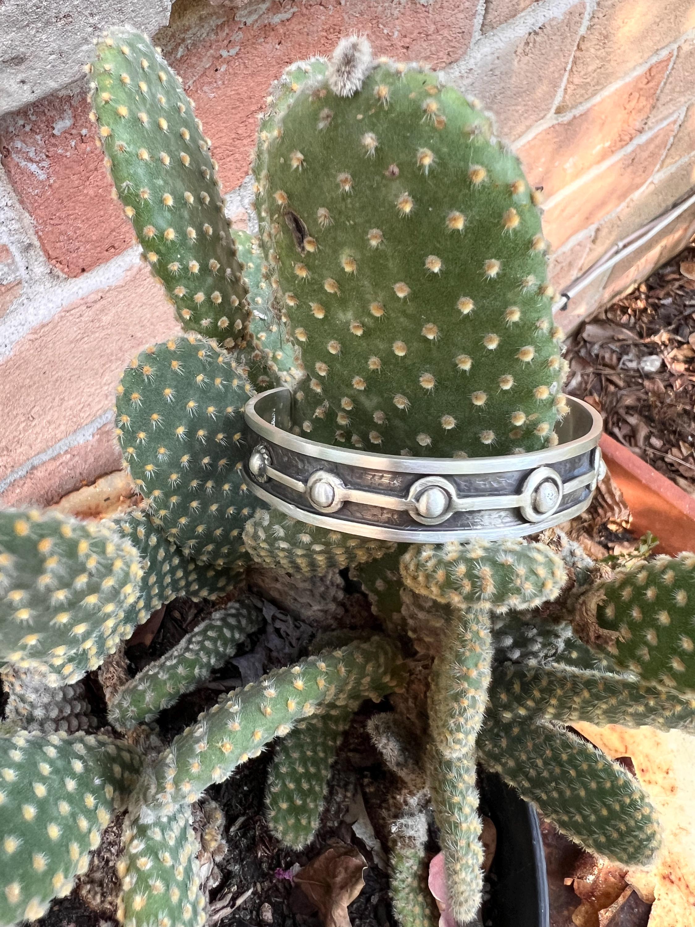 Men's Lightweight Cuff with Chevrons, view 3