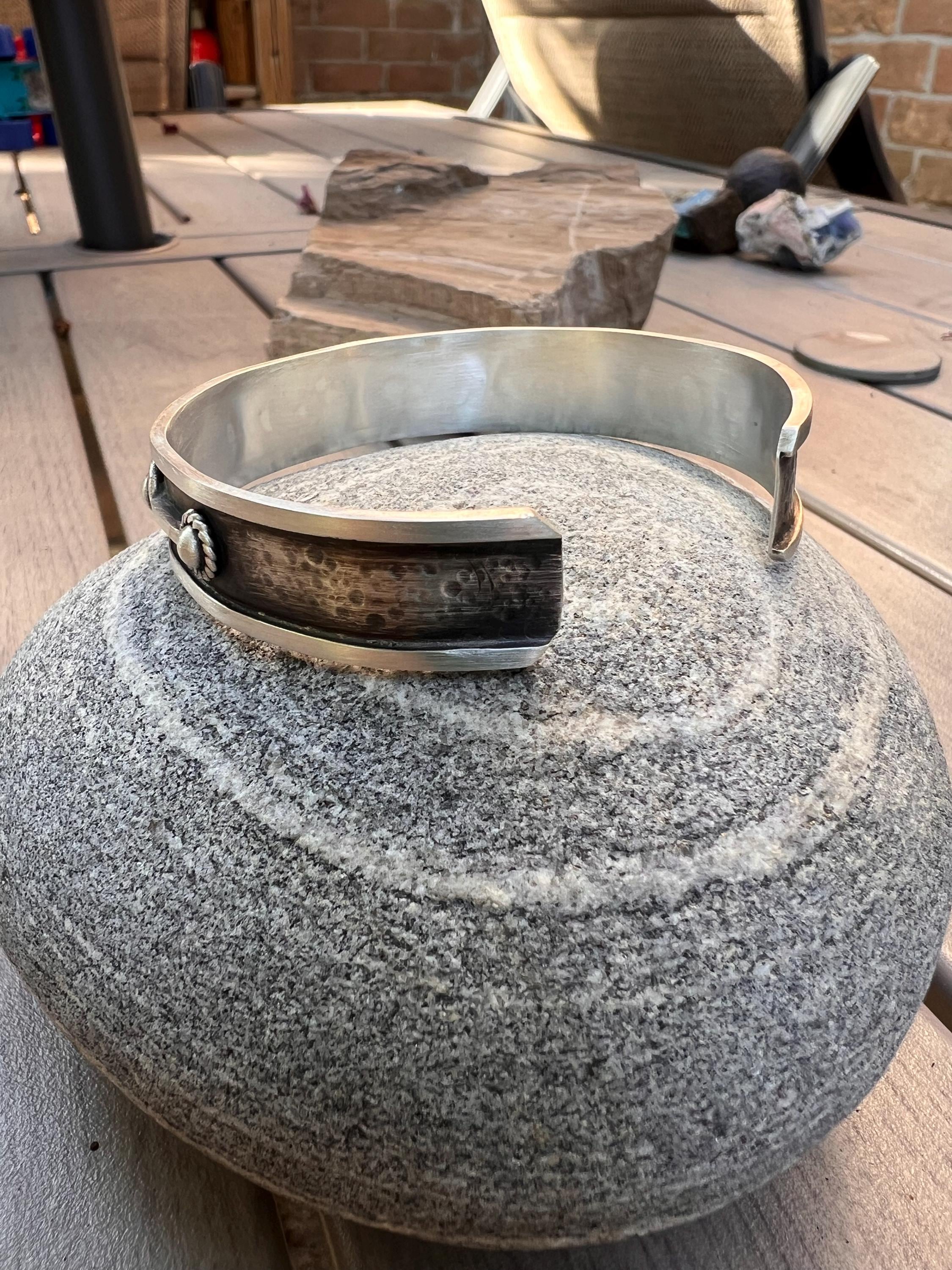 Men's Lightweight Cuff with Chevrons, view 5