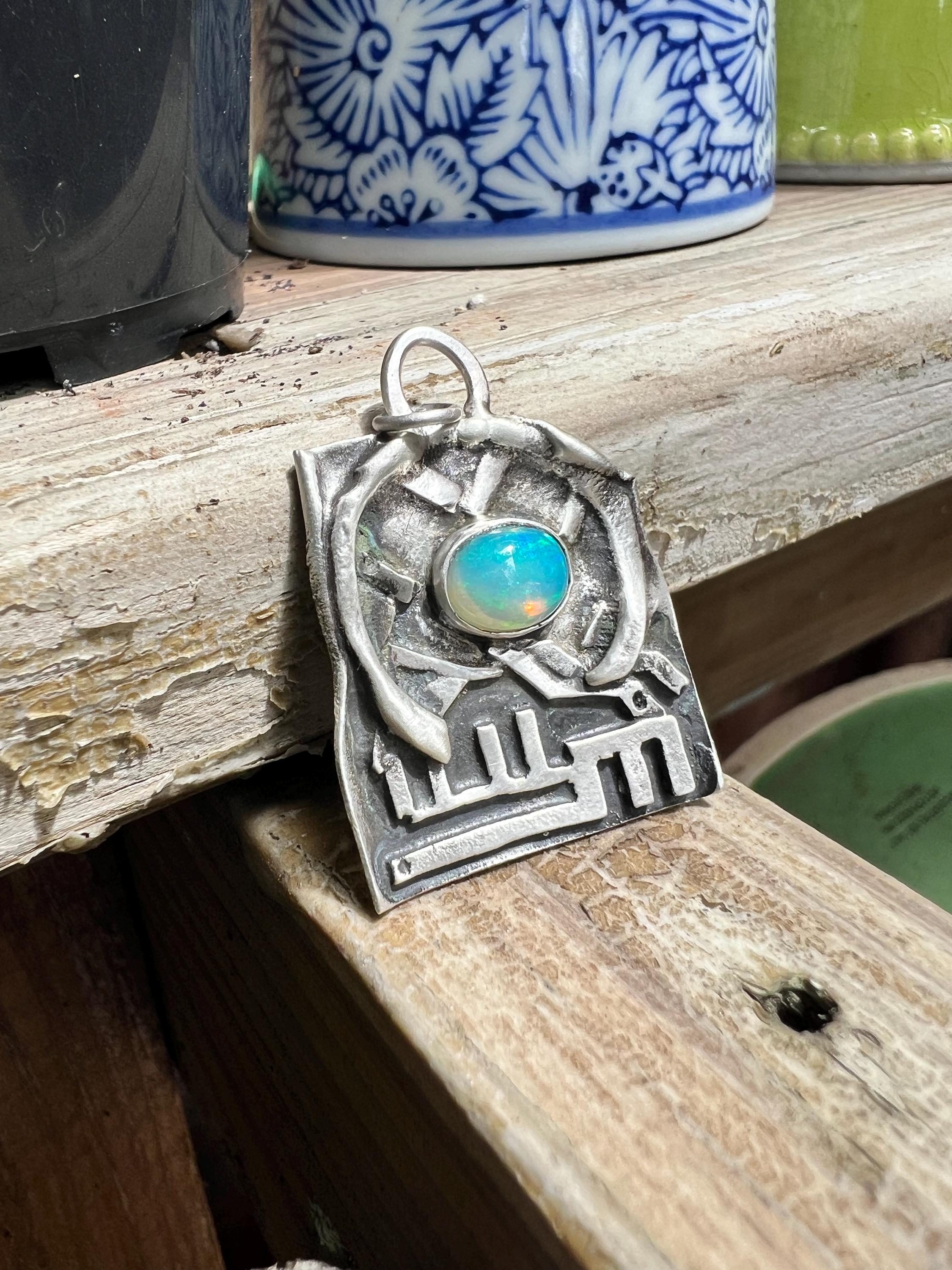 Model Unique Styled Opal Pendant