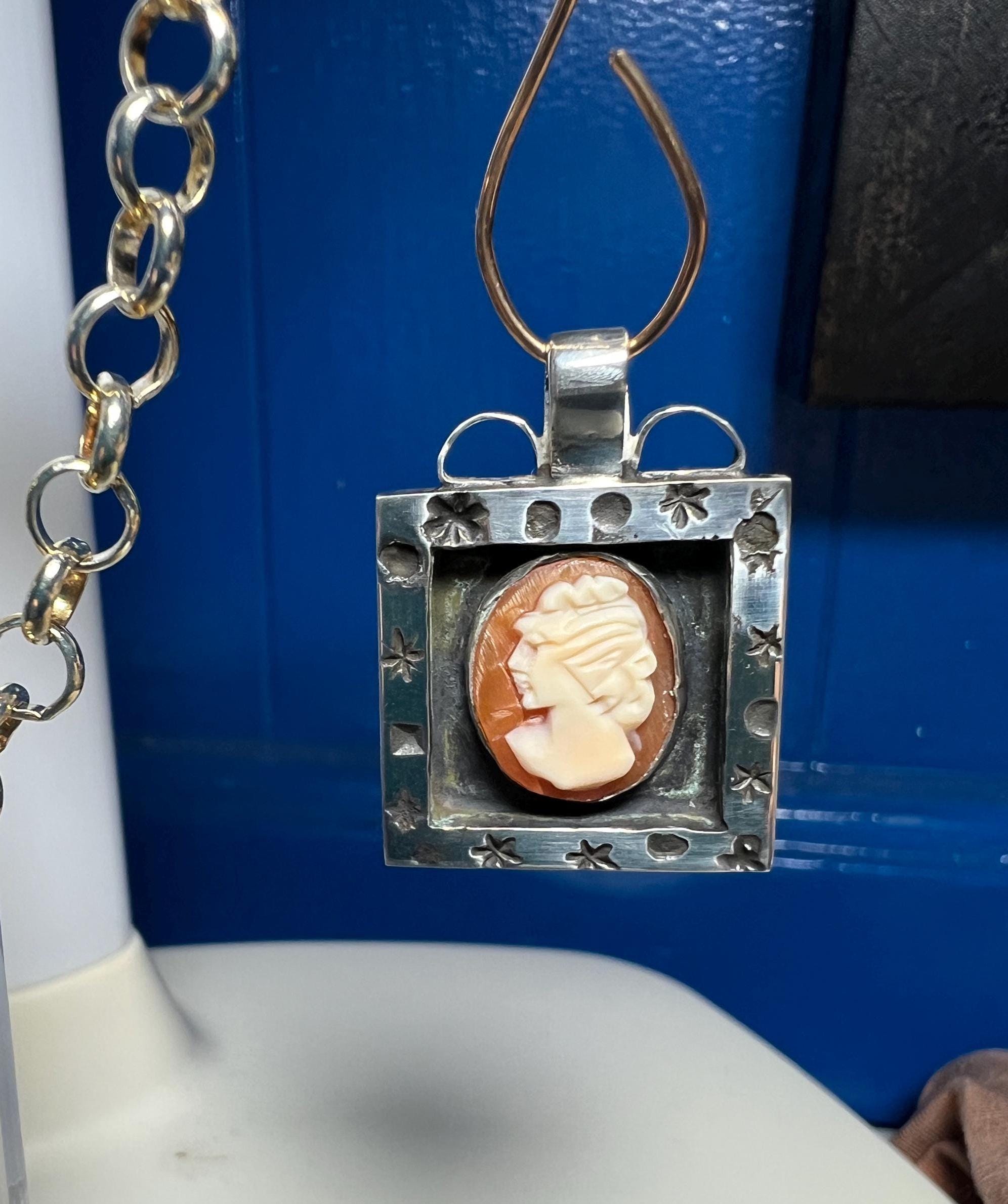 Sterling Silver Cameo Pendant