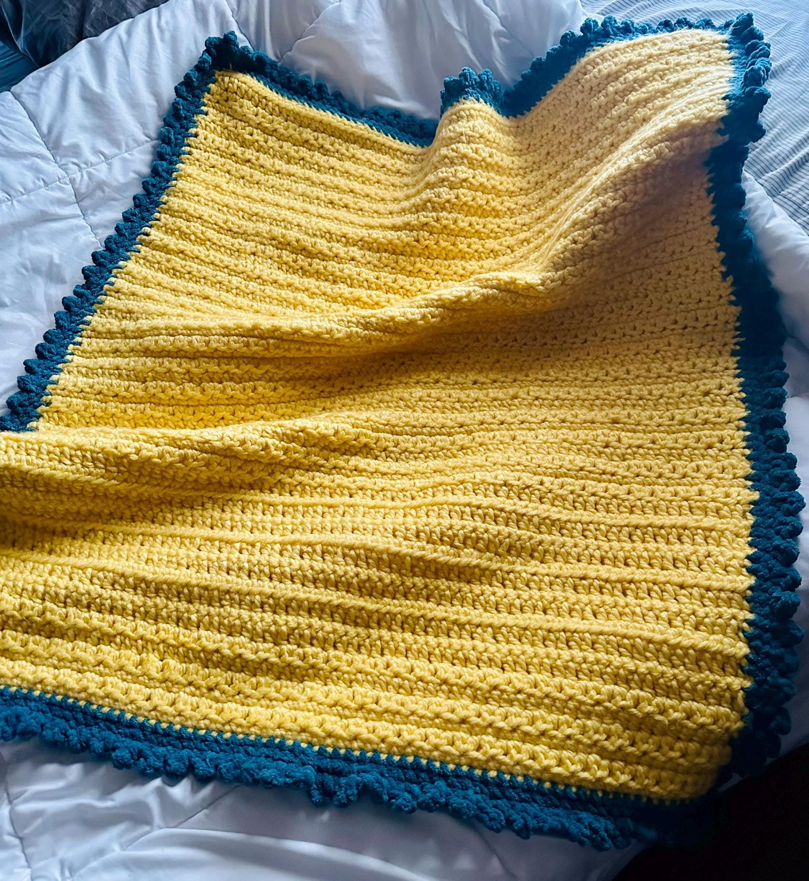 Chunky Crochet Blanket Pattern, view 4