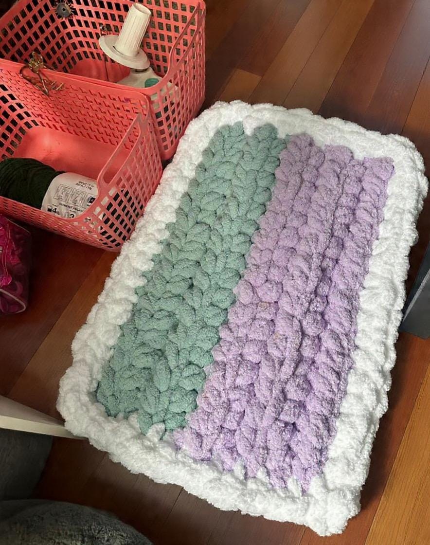 Crochet Fluffy Floor Mat Pattern, view 3