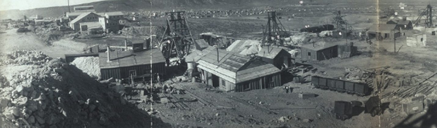 Panoramic view of the Mohawk Mine in Goldfield in 1906