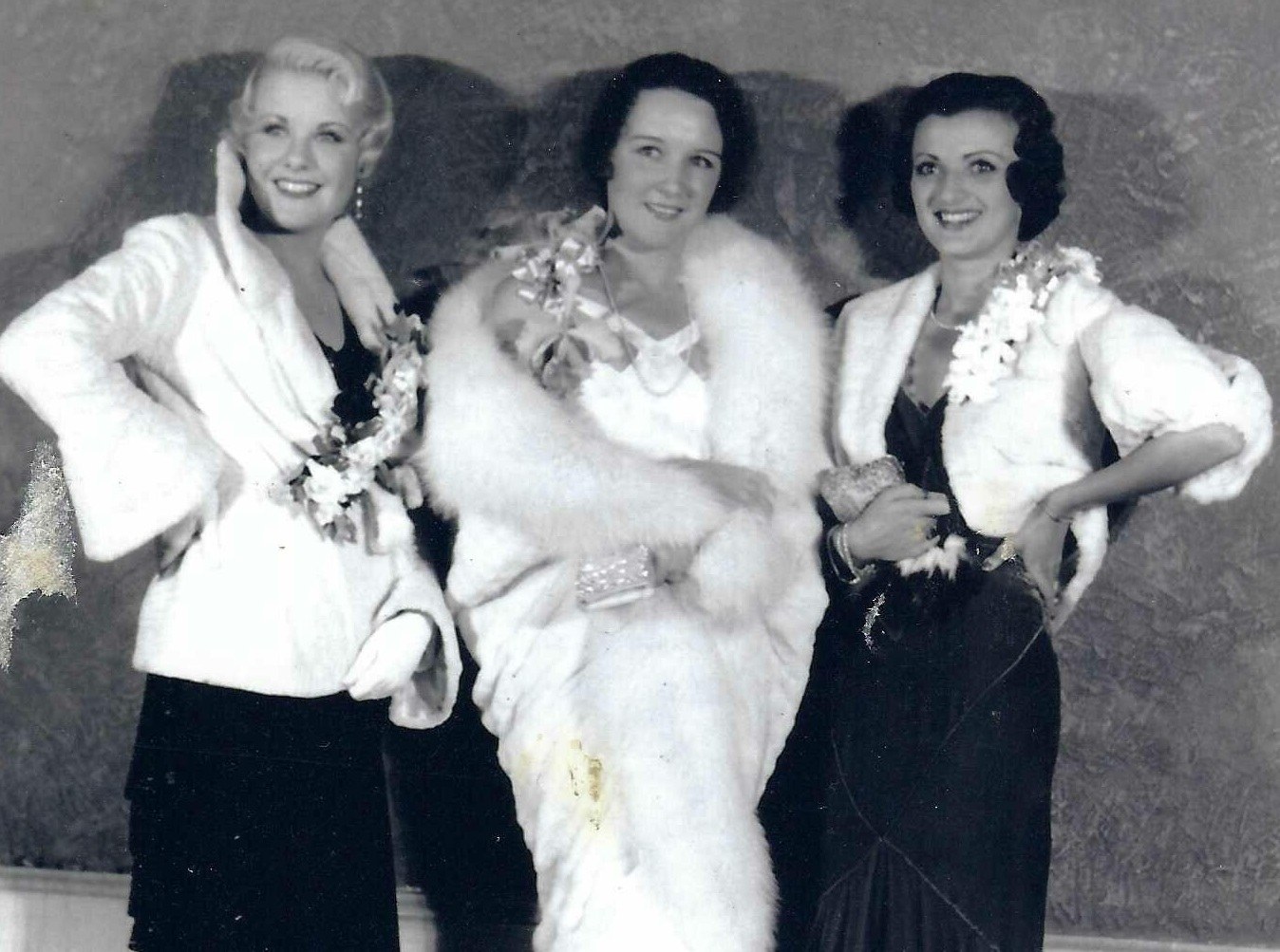 Joan Marsh, Mary Philbin and Carman Pantages at the Stateline Club.