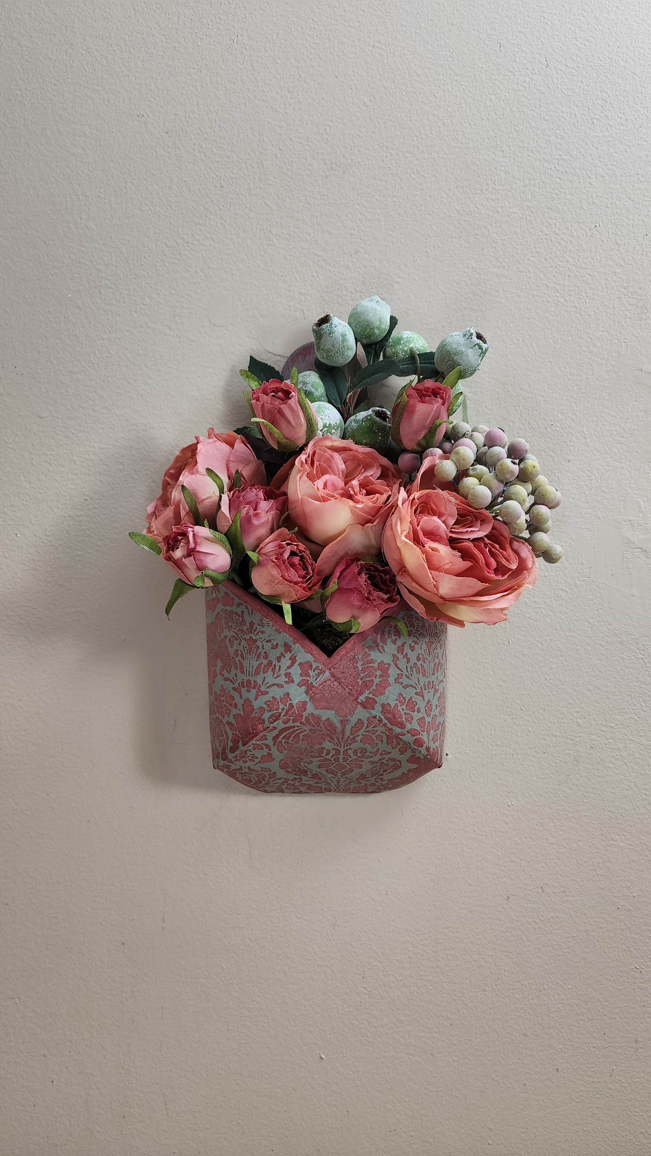 Rose & Verdigris wall pocket, view 2