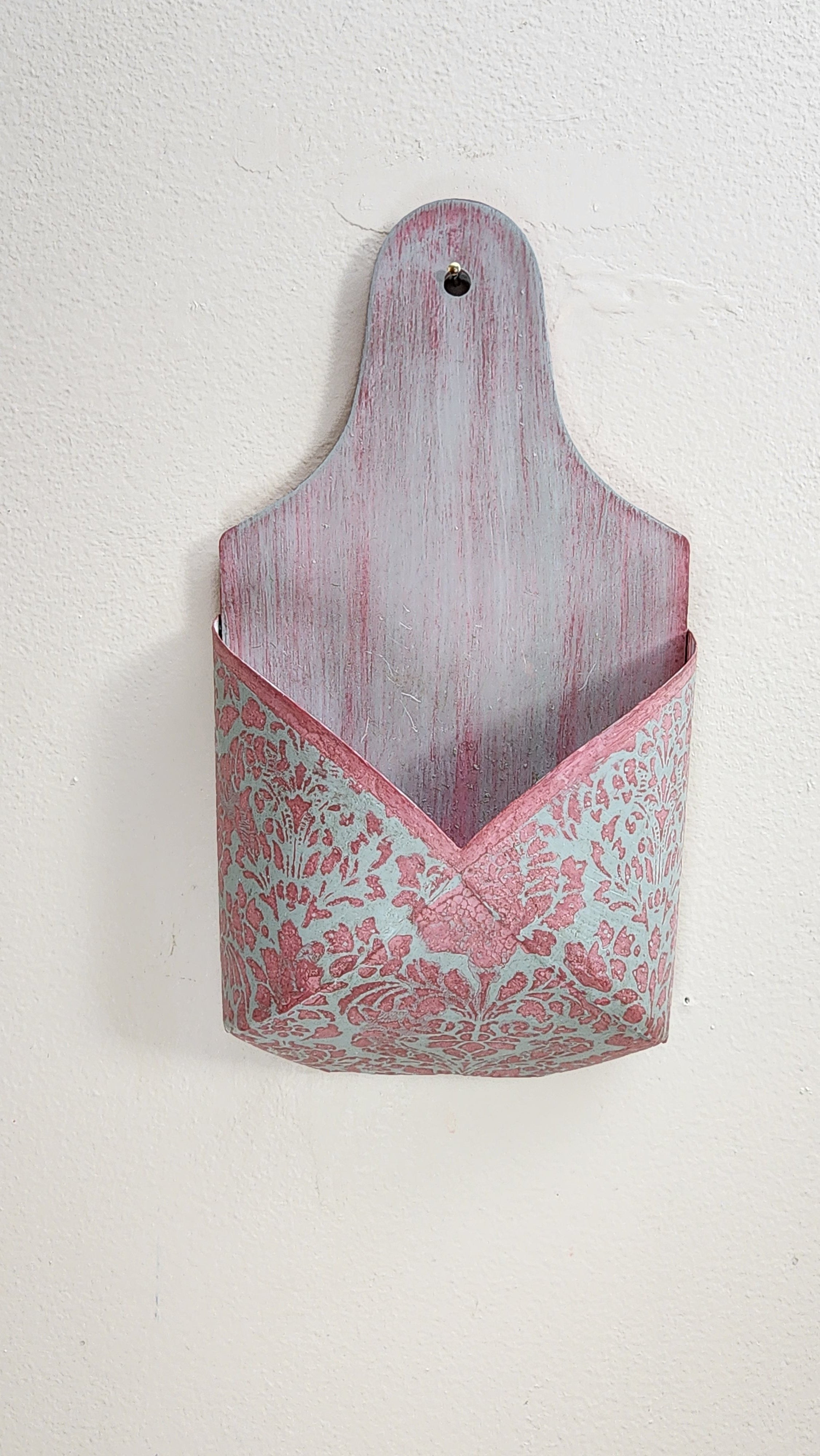 Rose & Verdigris wall pocket, view 3