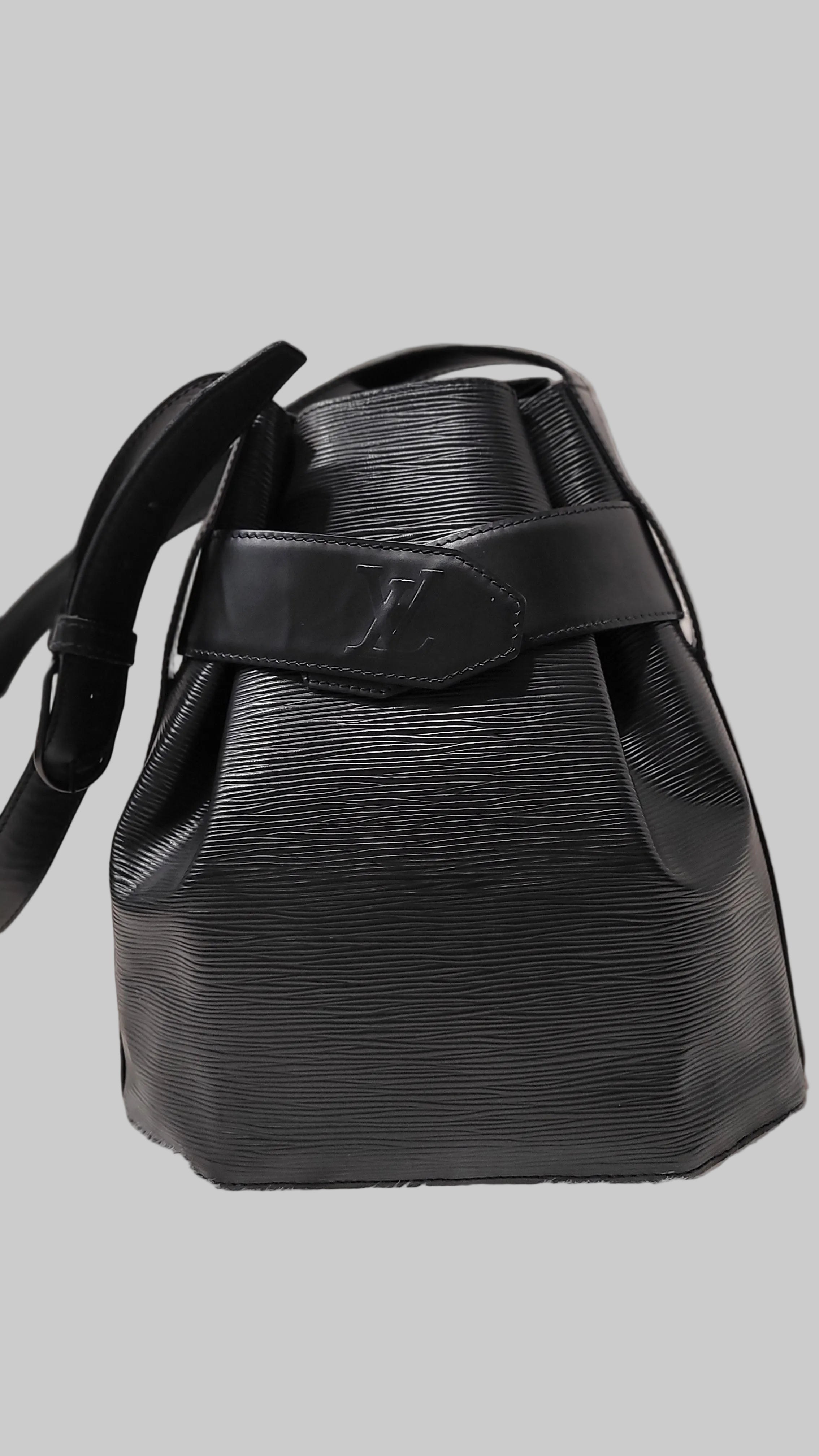 Louis Vuitton Epi Sac-d'Epaule