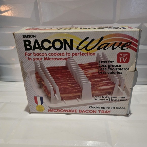 Original Bacon Wave microwave tray from a Halynn Vintage listing