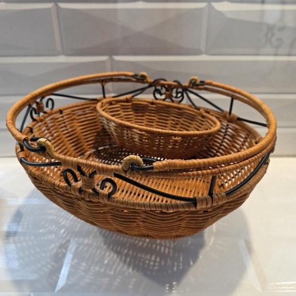 Princess House basket and dip holder