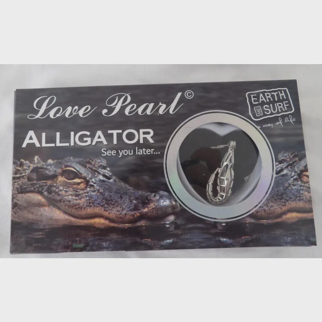 Alligator Love Pearl Kit with Pendant Necklace