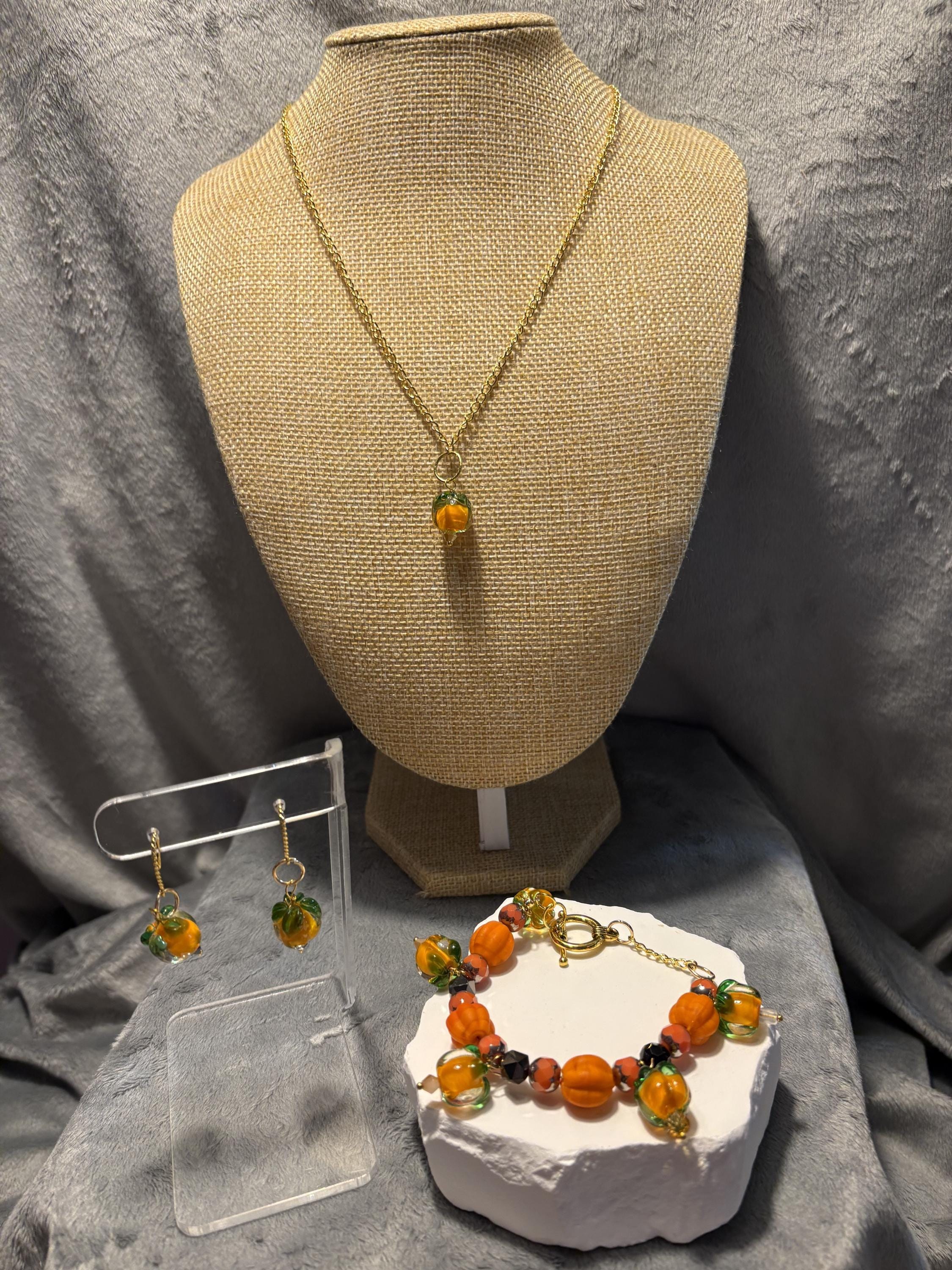 Glass Pumpkin Jewelry Set view 4
